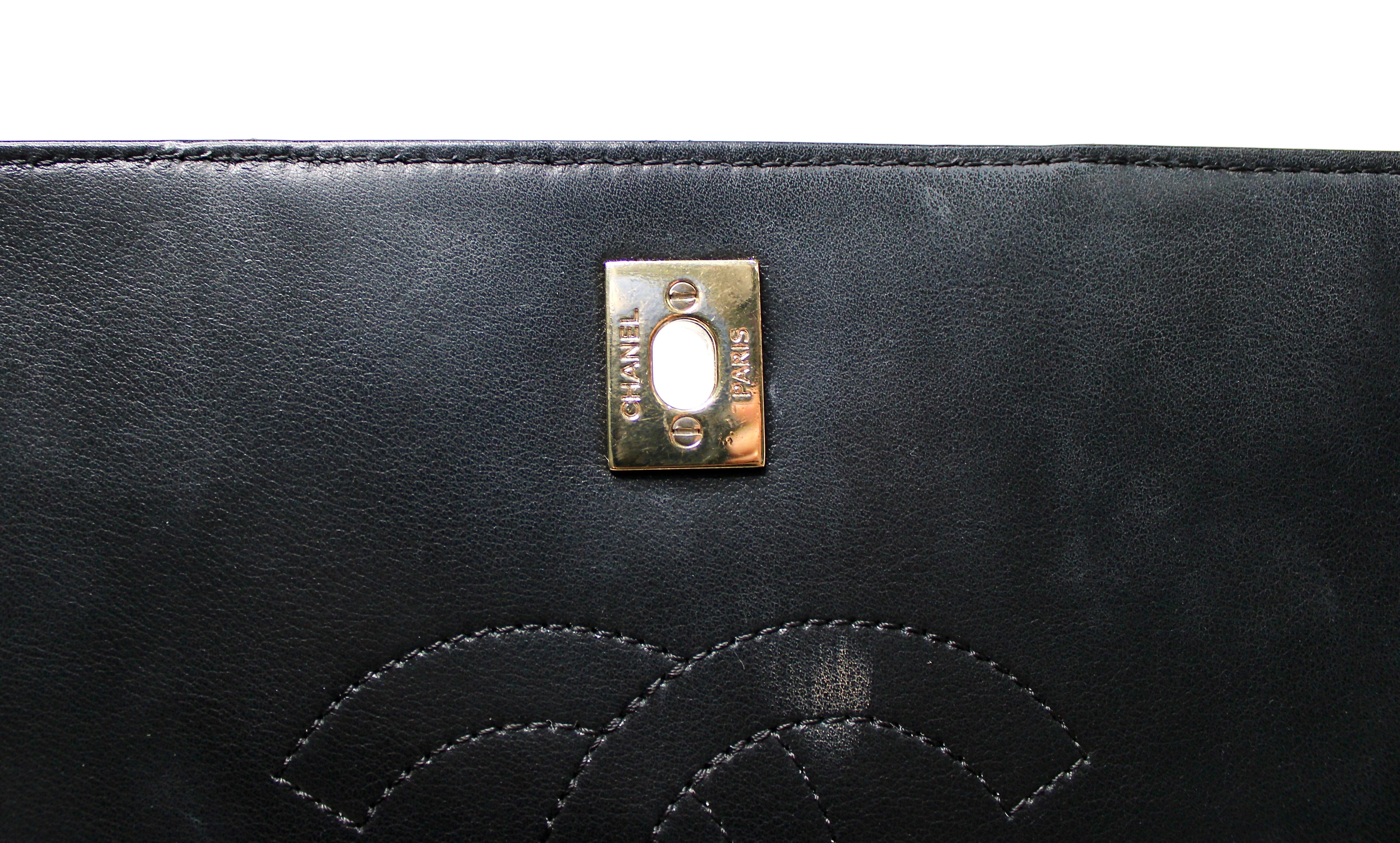 Chanel Black Chevron Calfskin Statement Flap Bag circa 2019 en vente 3