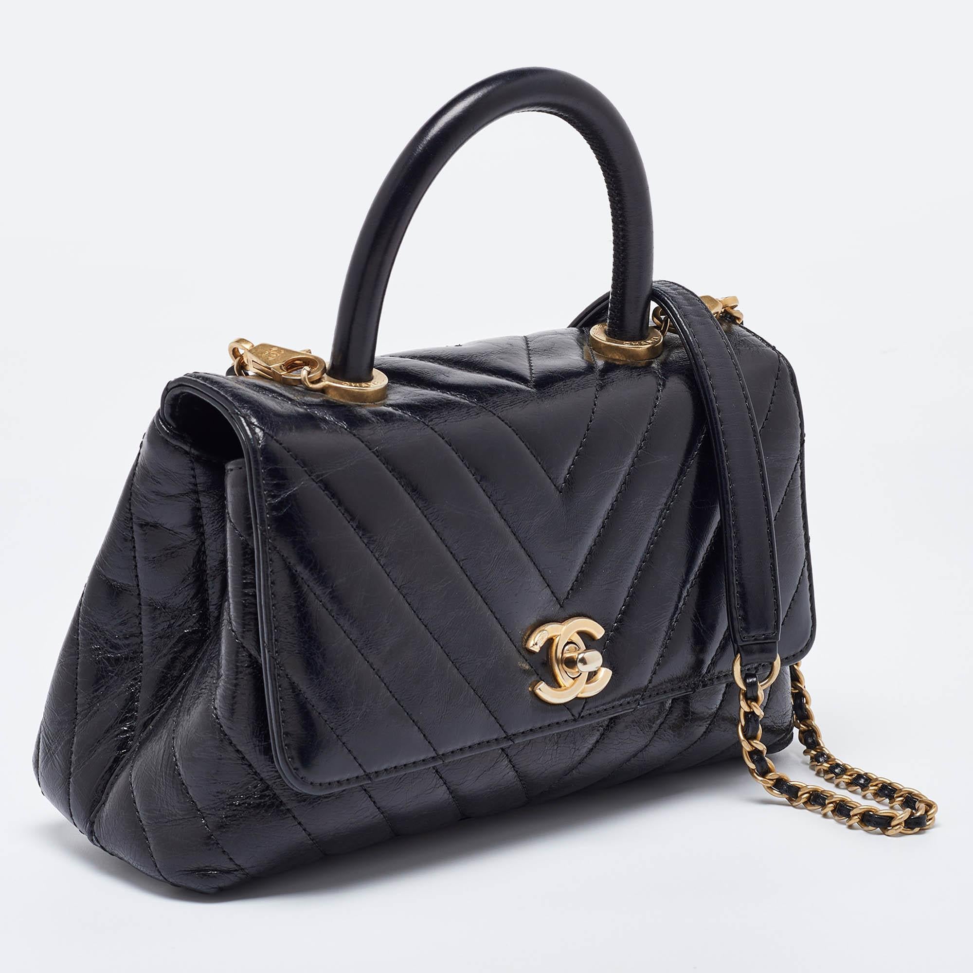 Chanel Black Chevron Glazed Leather Mini Coco Top Handle Bag In Good Condition In Dubai, Al Qouz 2