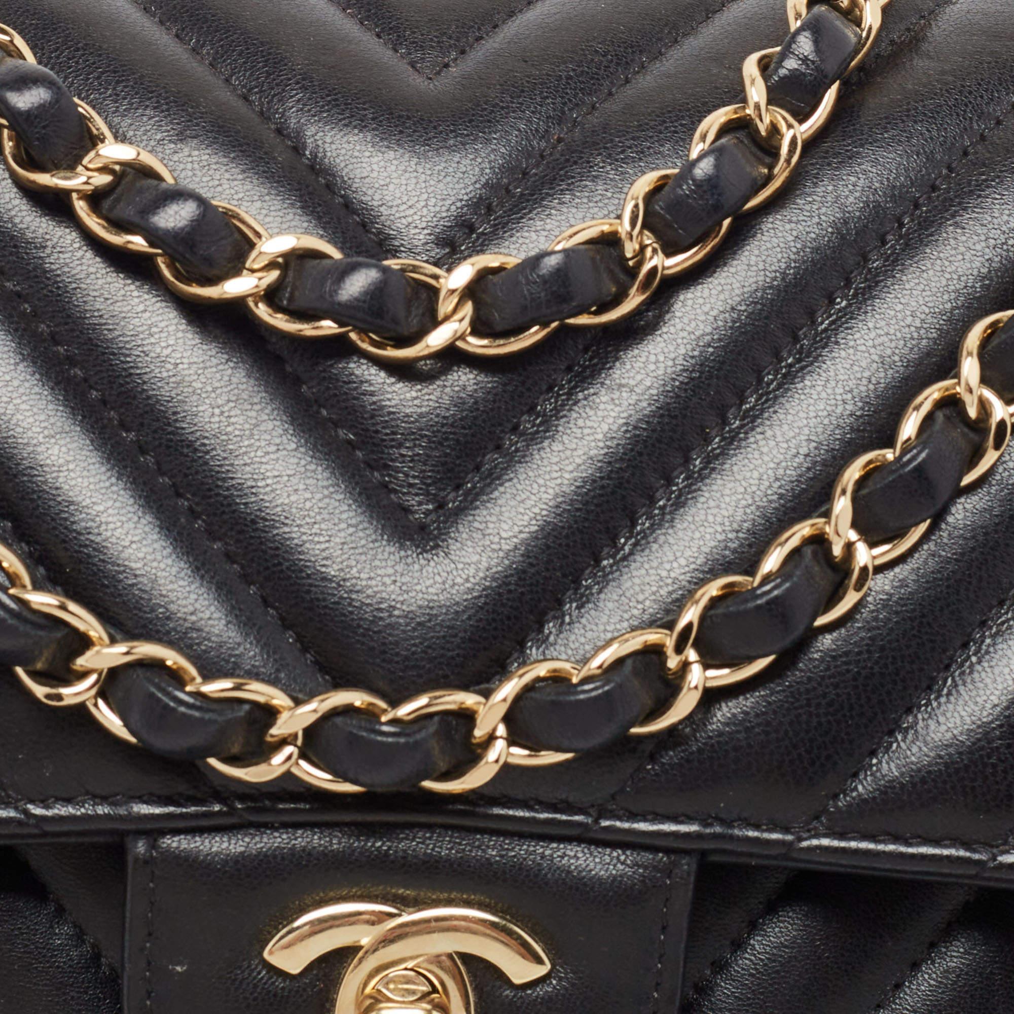 Chanel Black Chevron Lambskin Leather Medium Classic Double Flap Bag 8