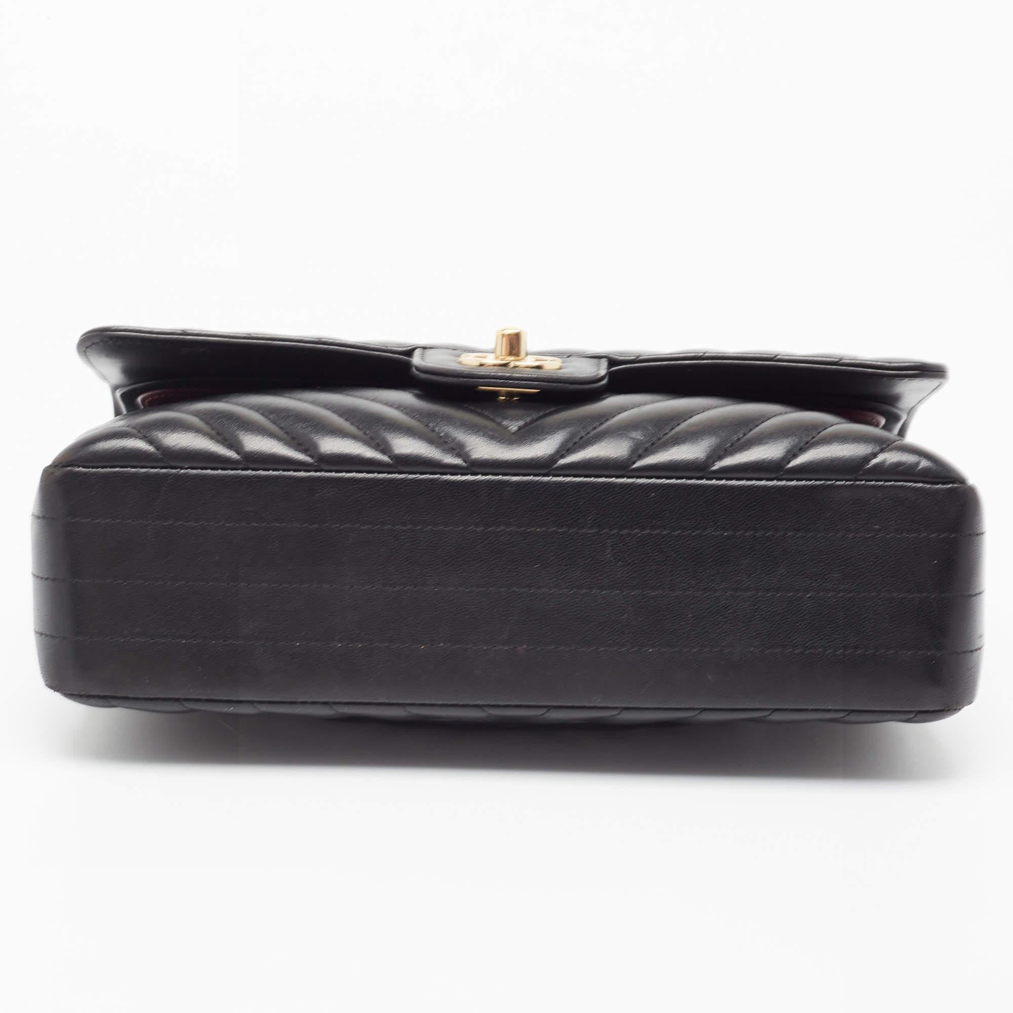 Chanel Black Chevron Lambskin Leather Medium Classic Double Flap Bag 10