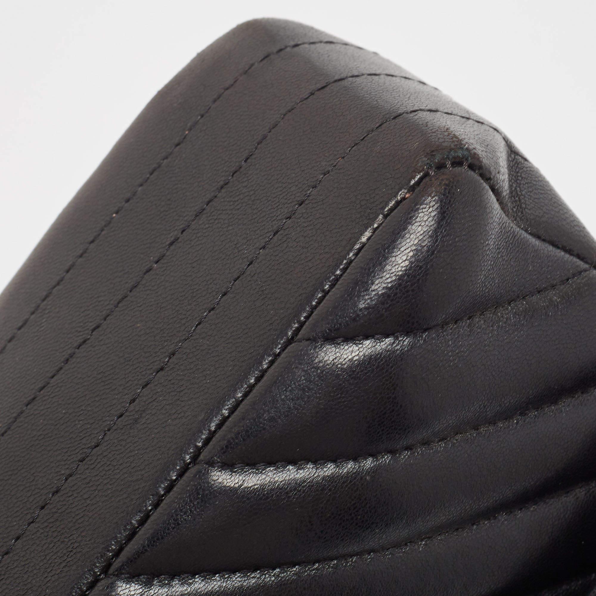 Women's Chanel Black Chevron Lambskin Leather Medium Classic Double Flap Bag