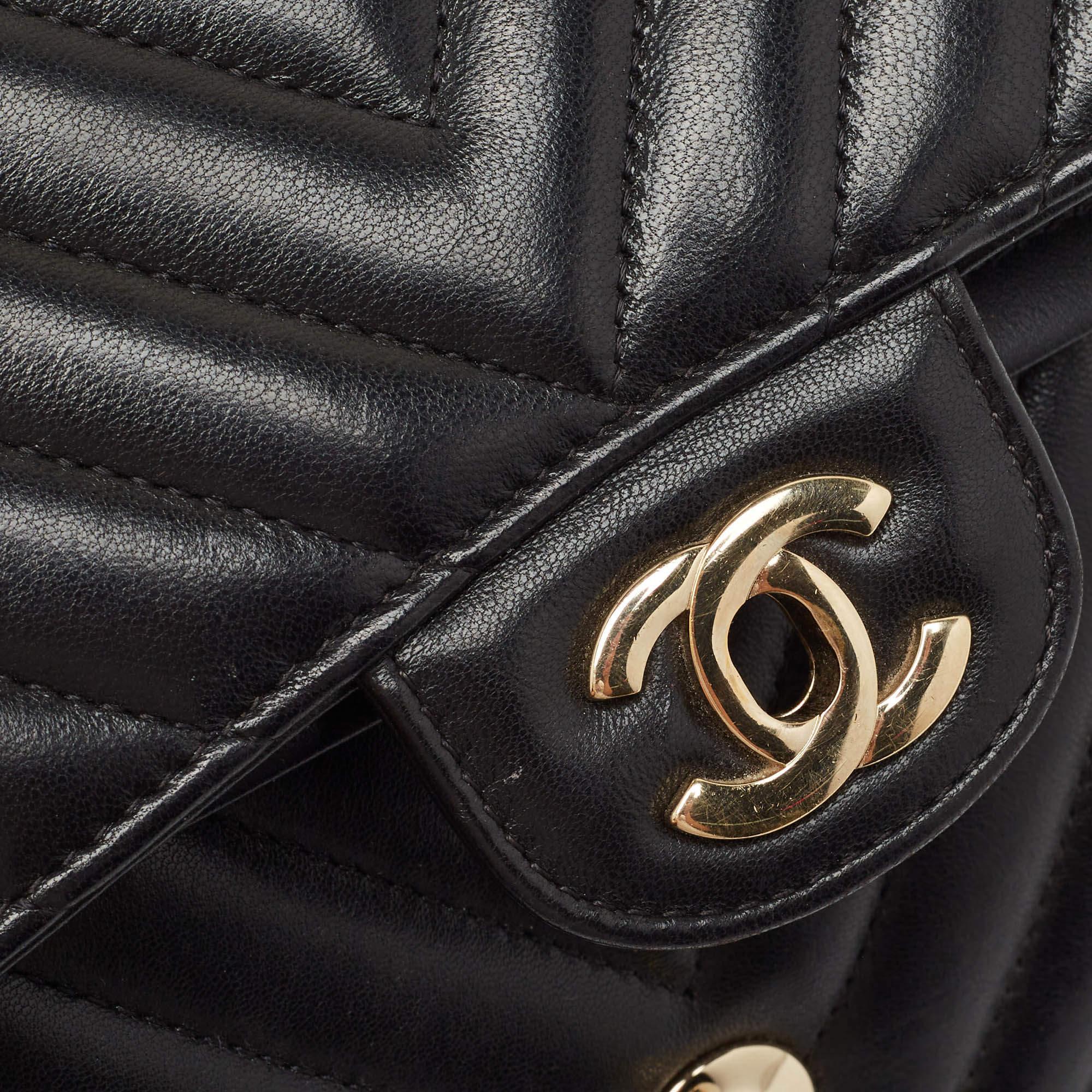 Chanel Black Chevron Lambskin Leather Medium Classic Double Flap Bag 1
