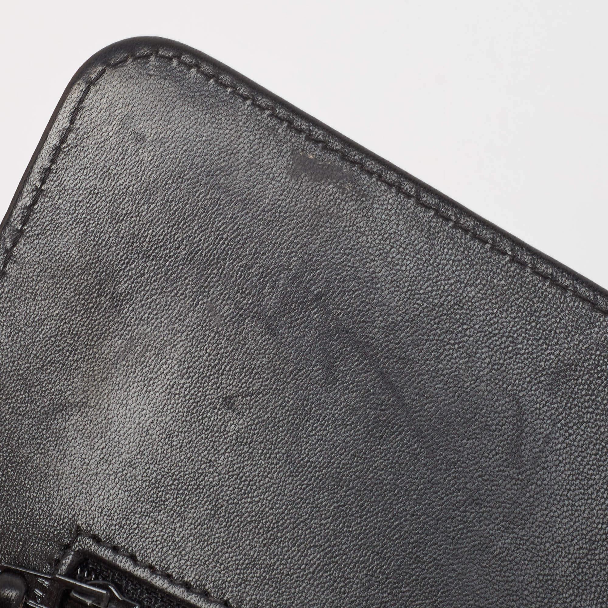 Chanel Black Chevron Lambskin Leather Medium Classic Double Flap Bag 5