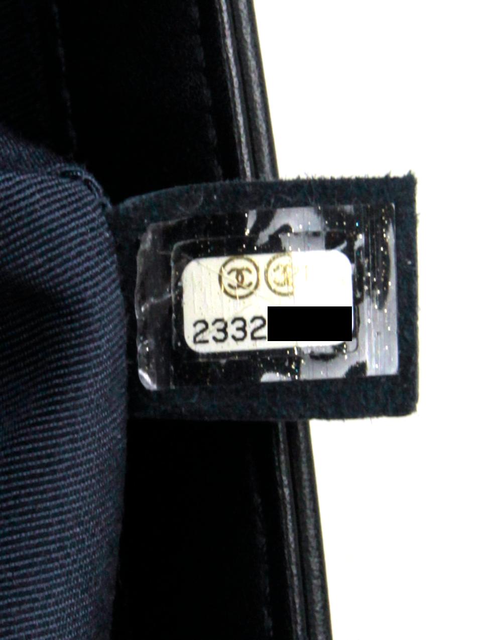 Chanel Black Chevron Lambskin Leather New Medium Boy Bag For Sale 4