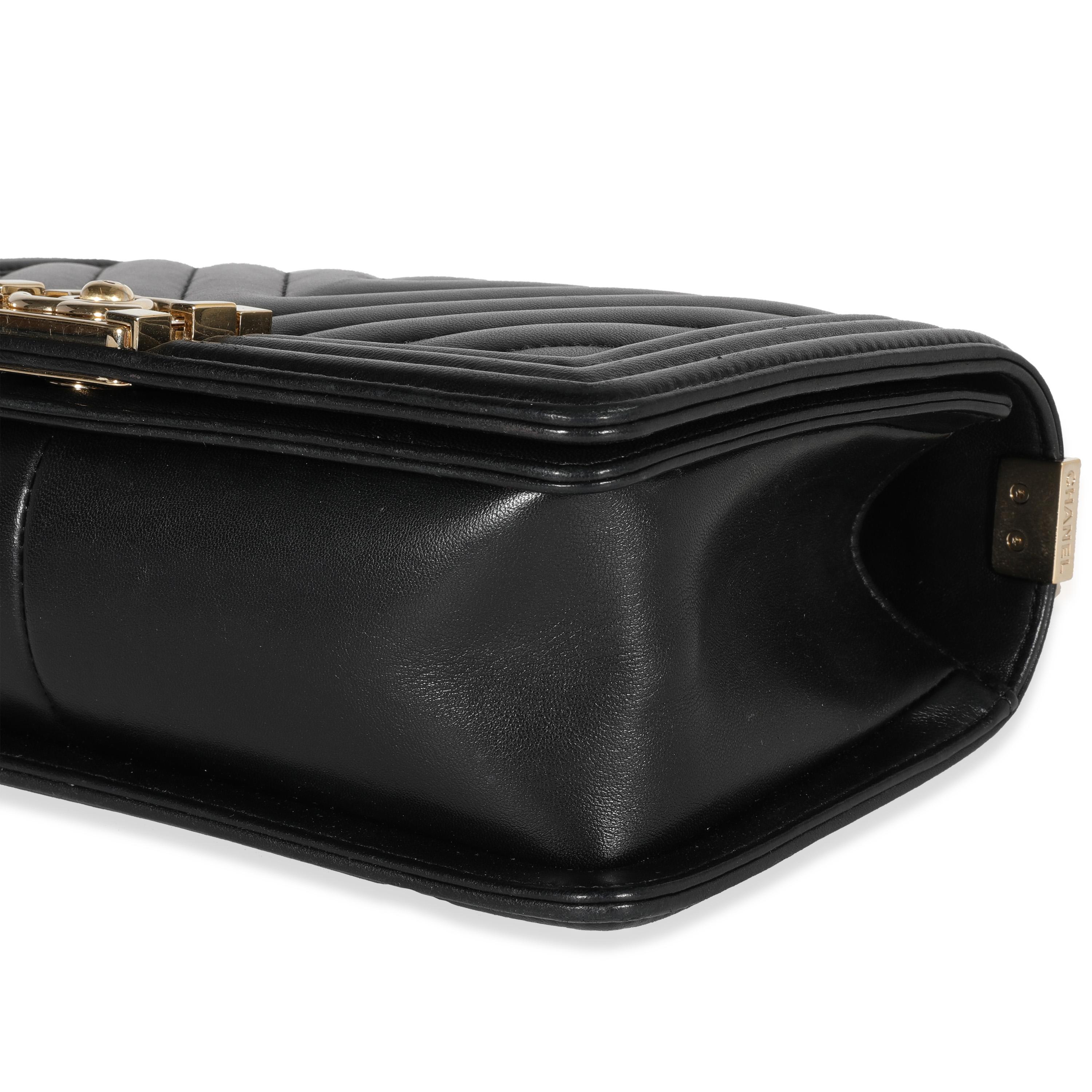chanel boy bag sizes