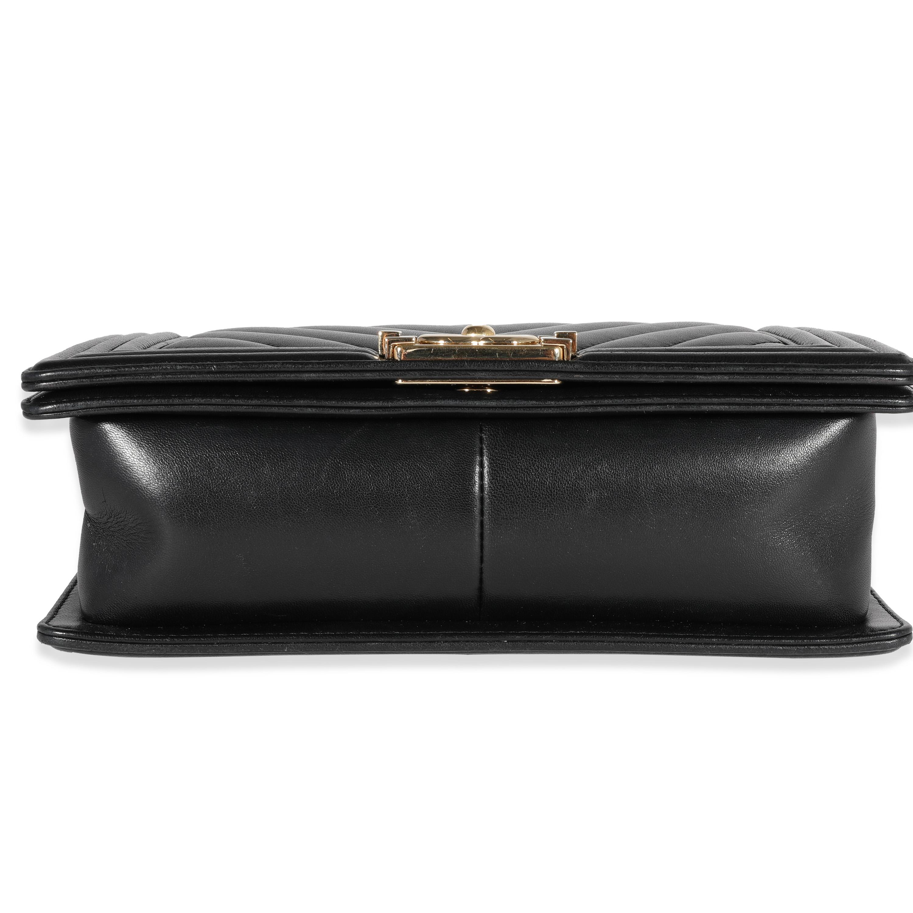 Chanel Black Chevron Lambskin Old Medium Boy Bag In Good Condition In New York, NY