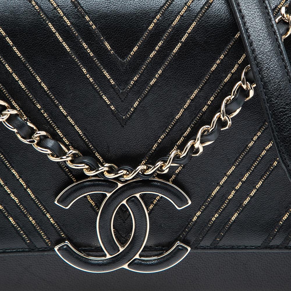 Chanel Black Chevron Leather CC Subtle Flap Bag 7