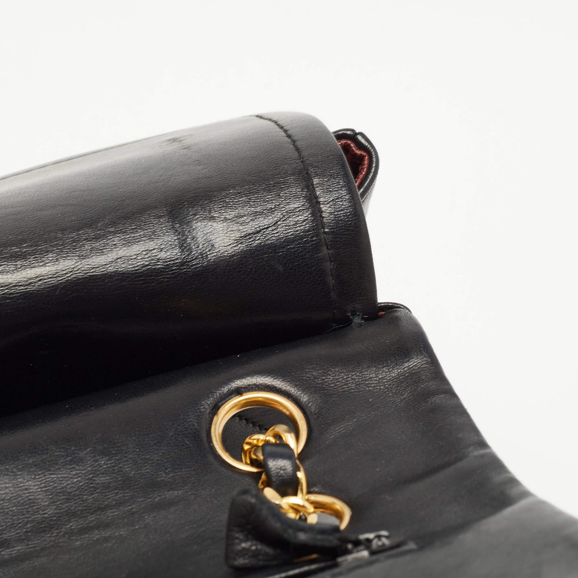 Chanel Black Chevron Leather Medium Classic Double Flap Bag For Sale 7