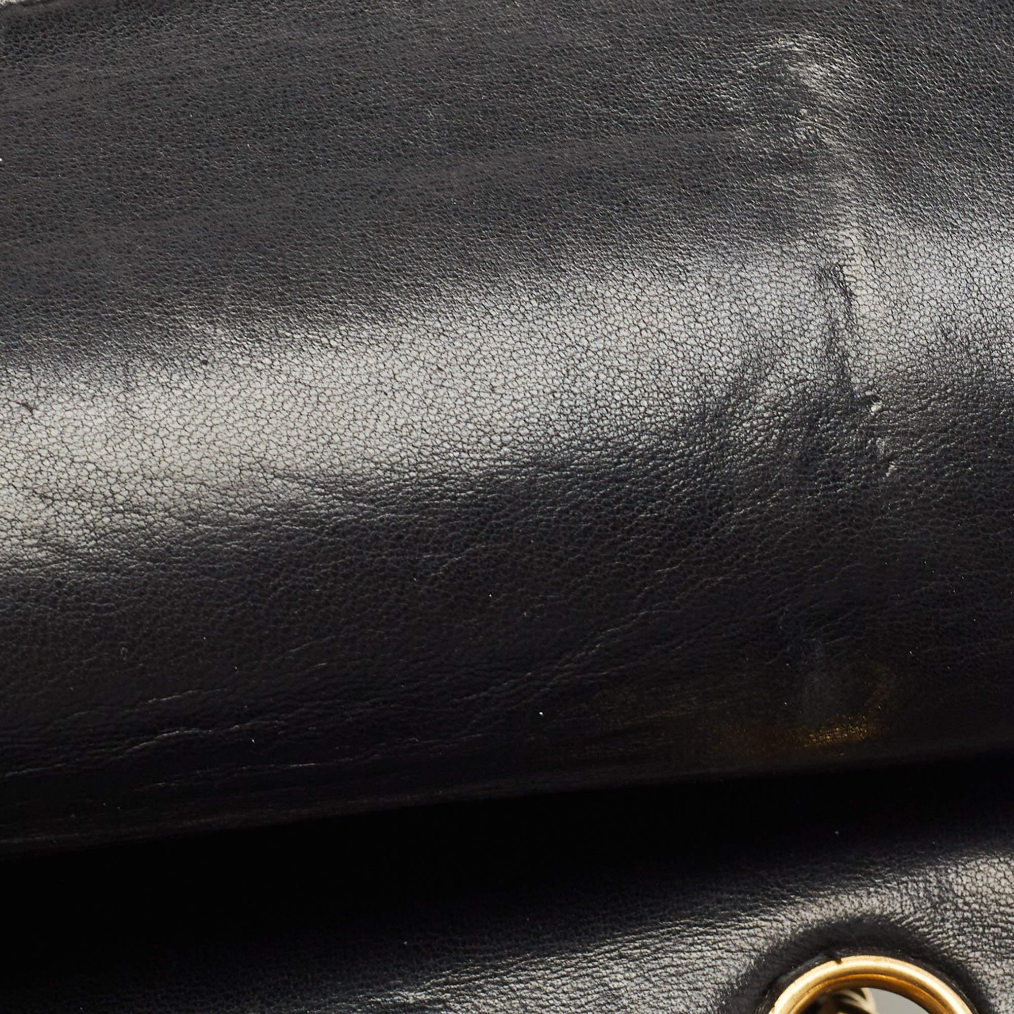 Chanel Black Chevron Leather Medium Classic Double Flap Bag For Sale 8