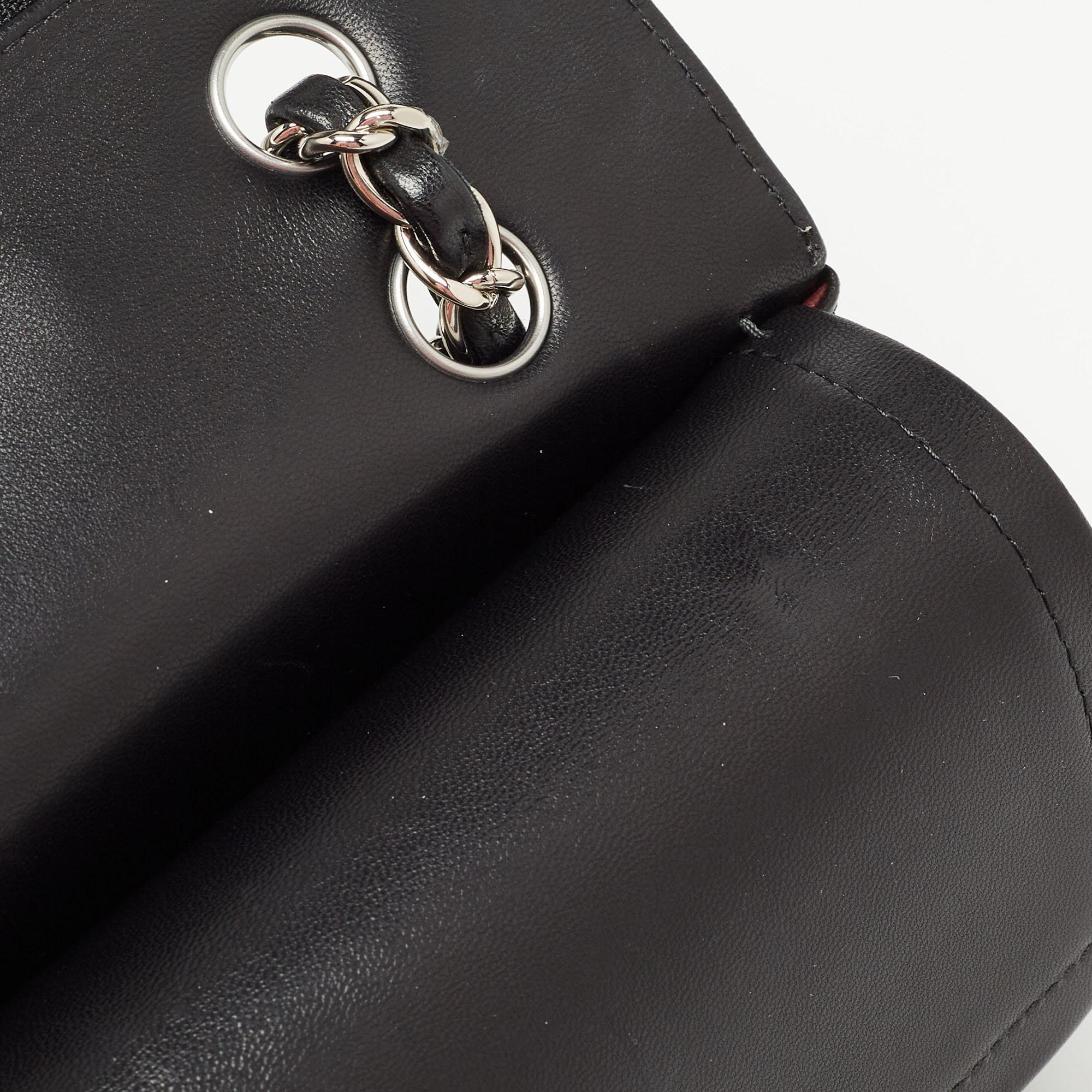 Chanel Black Chevron Leather Medium Classic Double Flap Bag 8