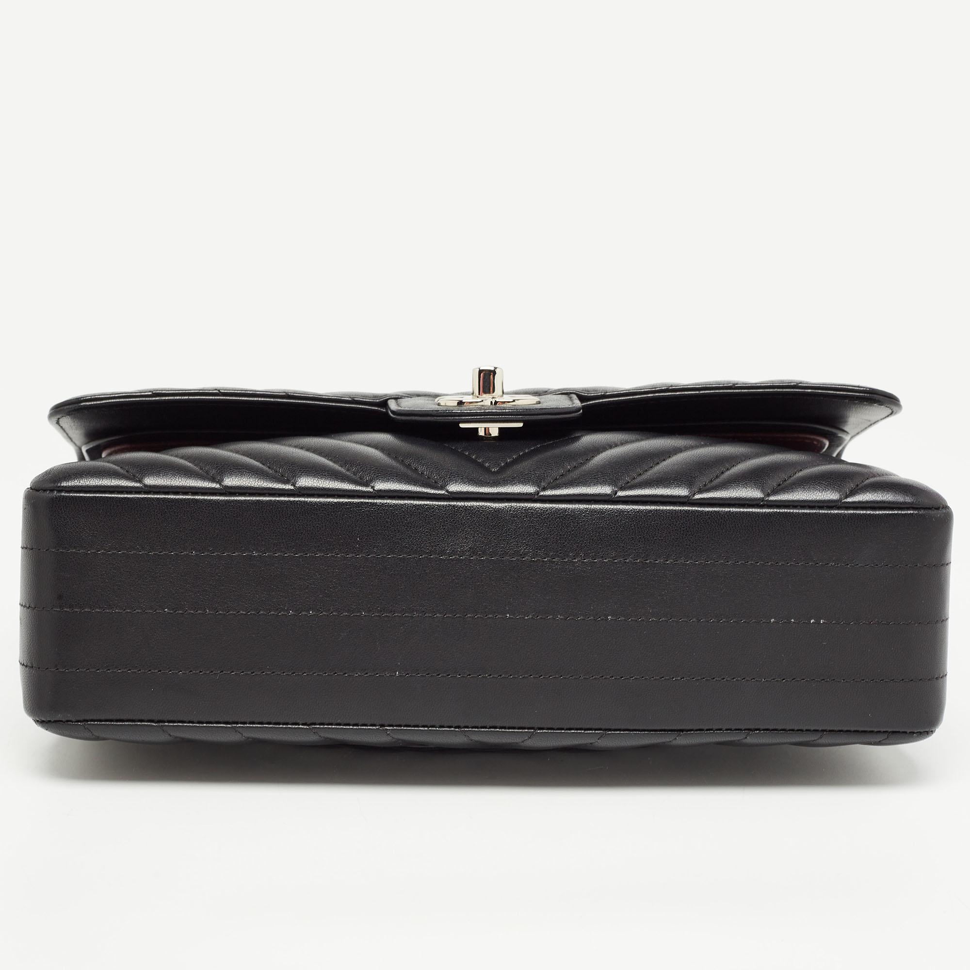 Chanel Black Chevron Leather Medium Classic Double Flap Bag 1
