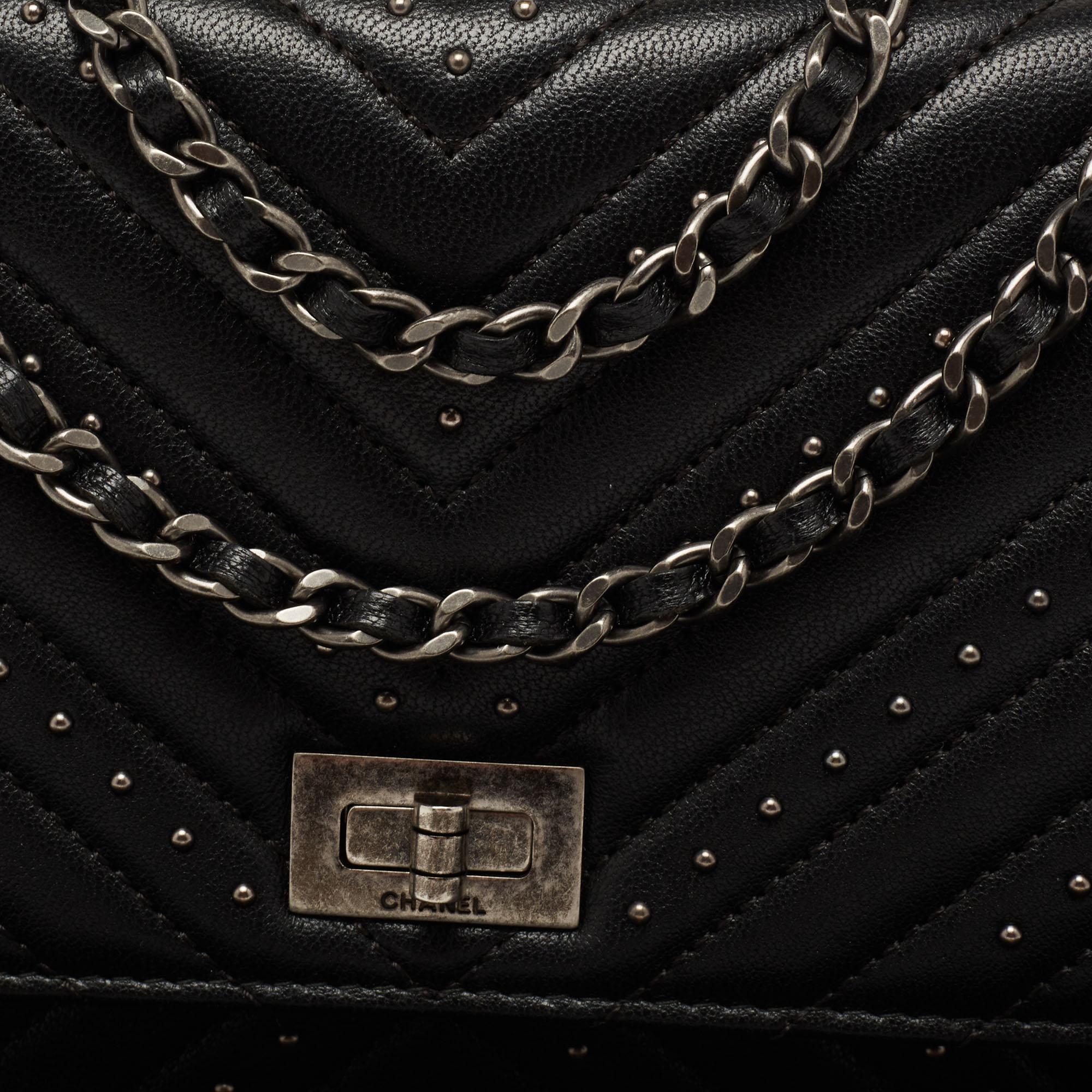 Chanel Black Chevron Leather Reissue 2.55 Wallet On Chain 3