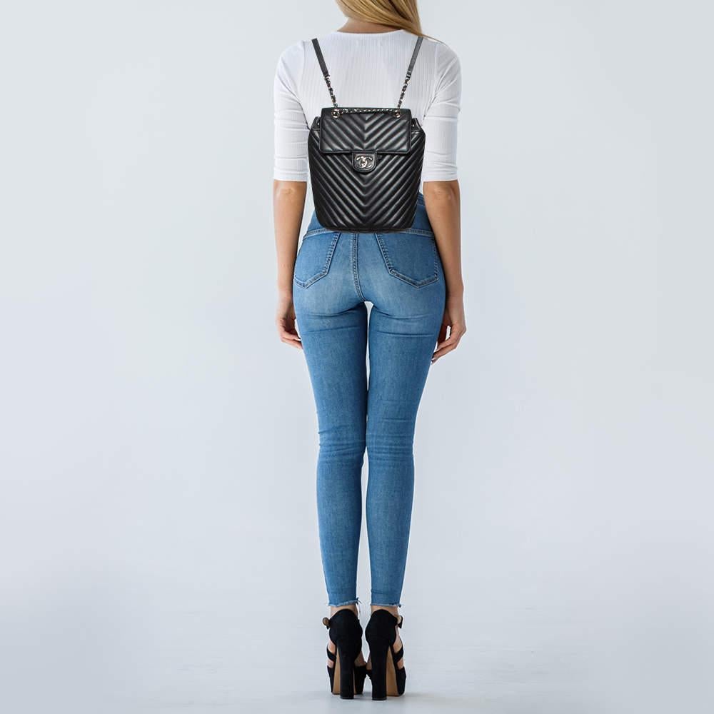Ensure your days essentials are in order and your outfit is complete with this Chanel backpack. Crafted using the best materials  the bag carries the maisons signature of artful craftsmanship and enduring appeal.
