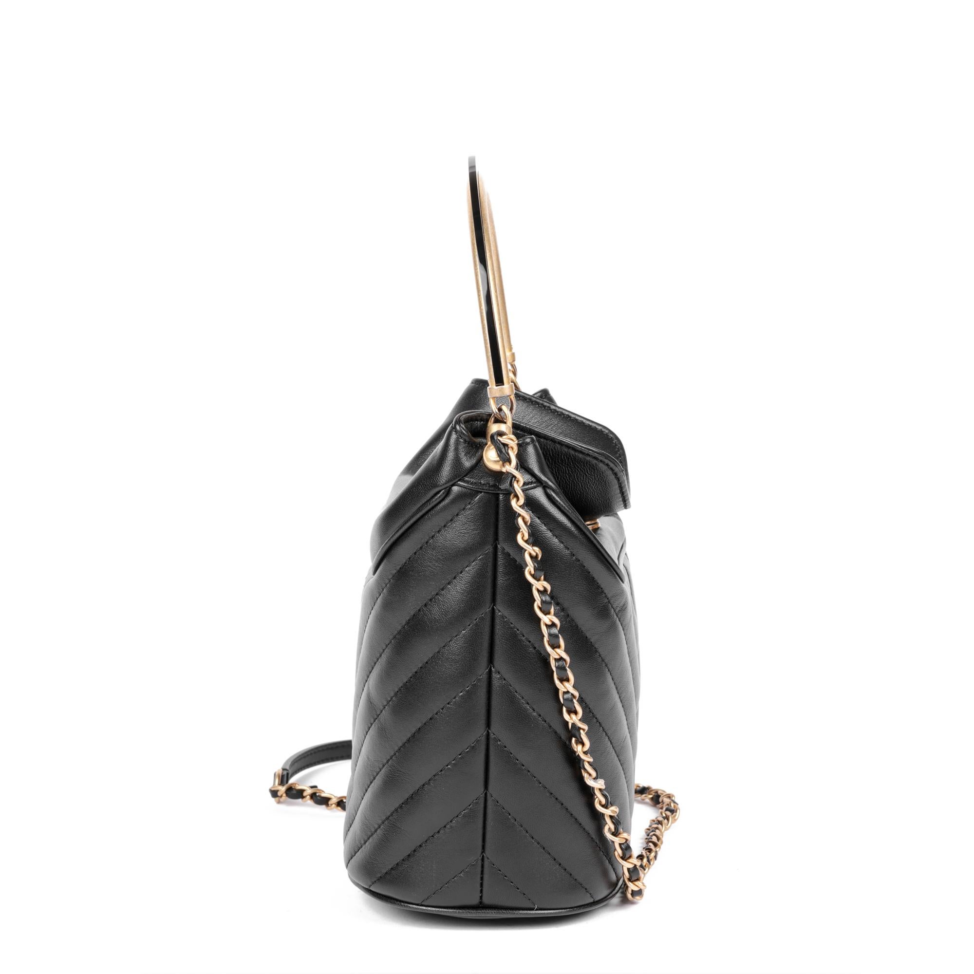 CHANEL Black Chevron Quilted Lambskin Handle with Chic Bucket Bag In Excellent Condition For Sale In Bishop's Stortford, Hertfordshire