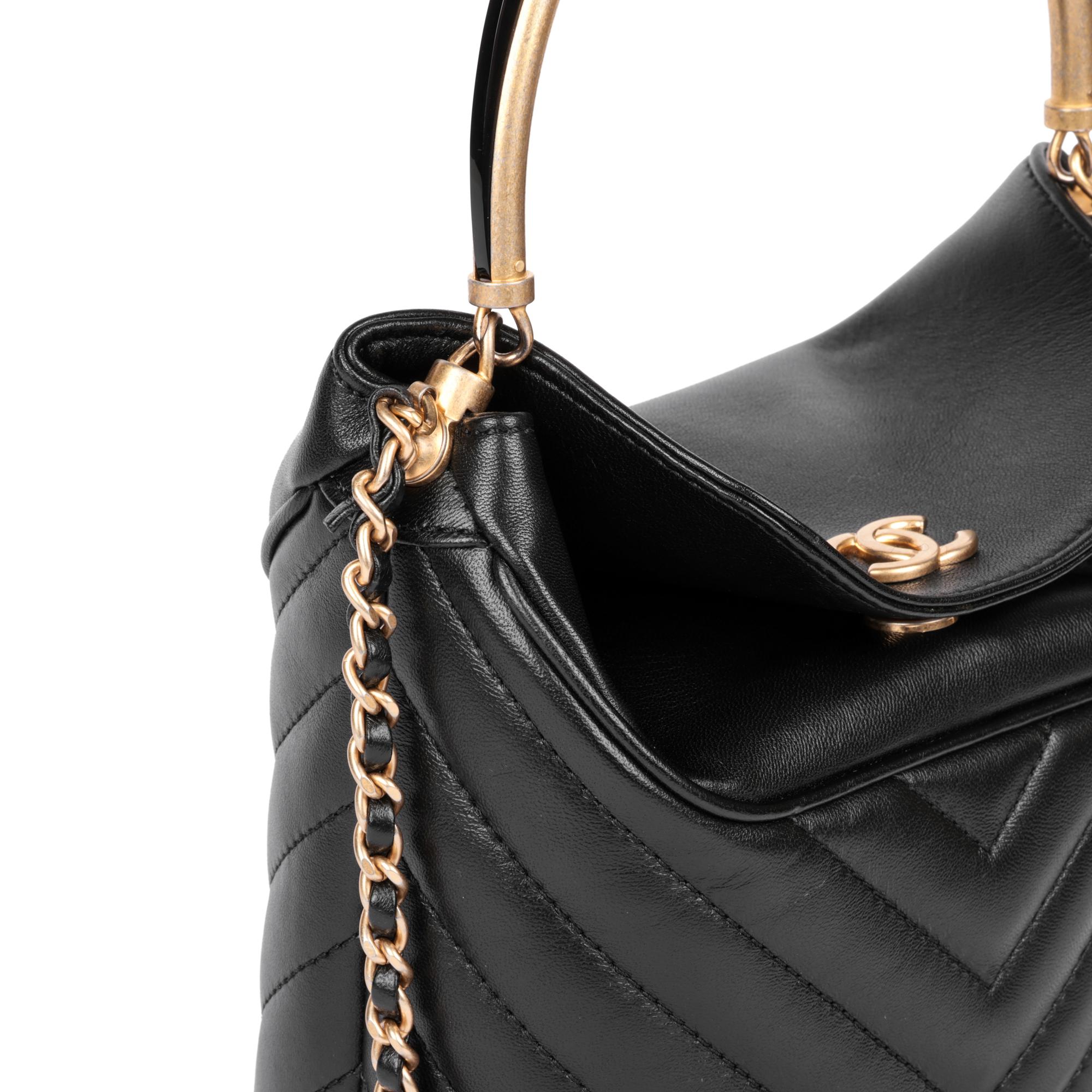 CHANEL Black Chevron Quilted Lambskin Handle with Chic Bucket Bag For Sale 3