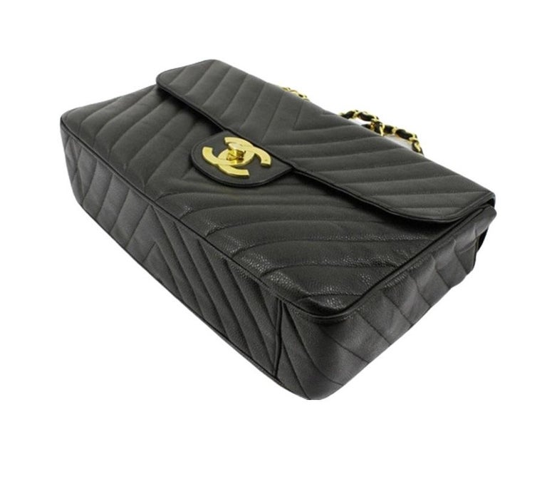 Chanel Black Chevron Quilted Lambskin Leather Medium Classic Flap Shoulder Bag In Good Condition For Sale In Irvine, CA