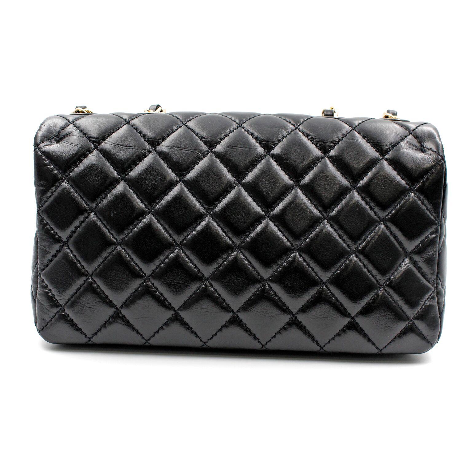 chanel black chevron bag