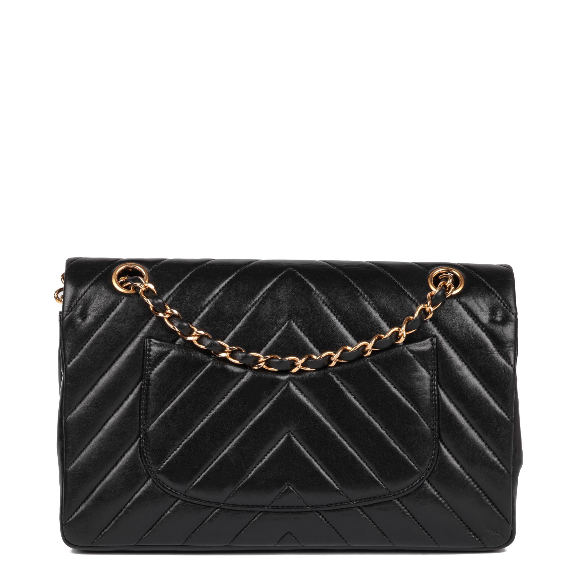 CHANEL Black Chevron Quilted Lambskin Vintage Medium Classic Double Flap Bag For Sale 1