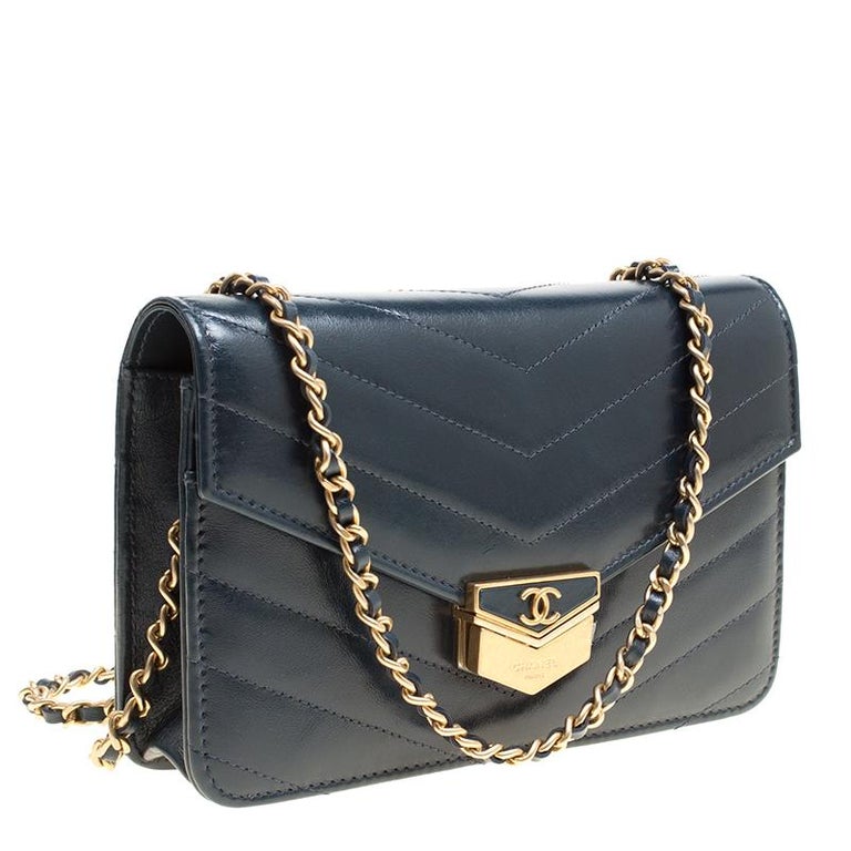 Chanel Black Chevron Quilted Leather Medal Flap Bag For Sale at 1stDibs