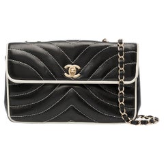 Chanel Chanel Schwarze Chevron-Einzelklappentasche 2014