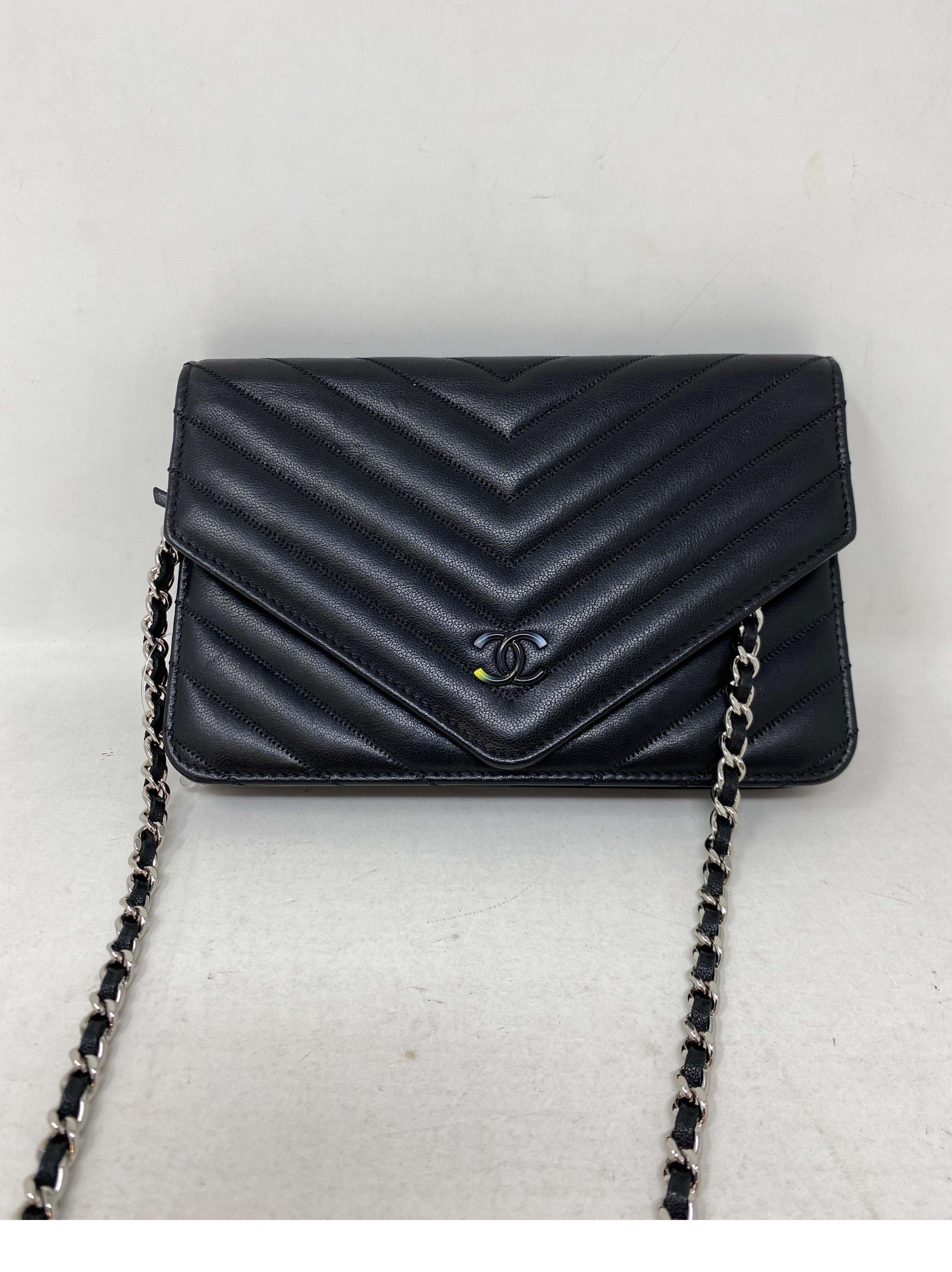 Chanel Black Chevron Wallet On A Chain Bag  9