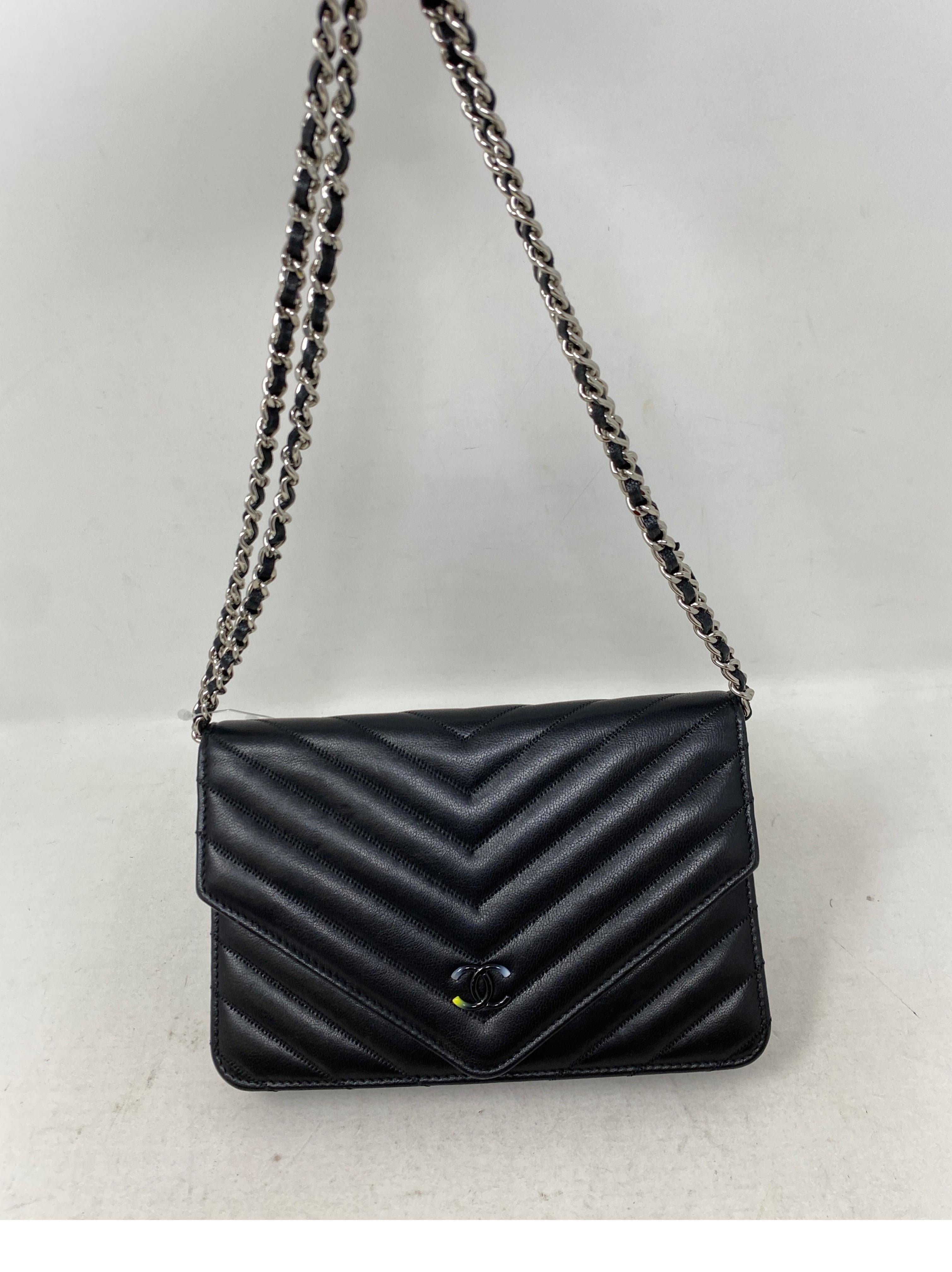 Chanel Black Chevron Wallet On A Chain Bag  10