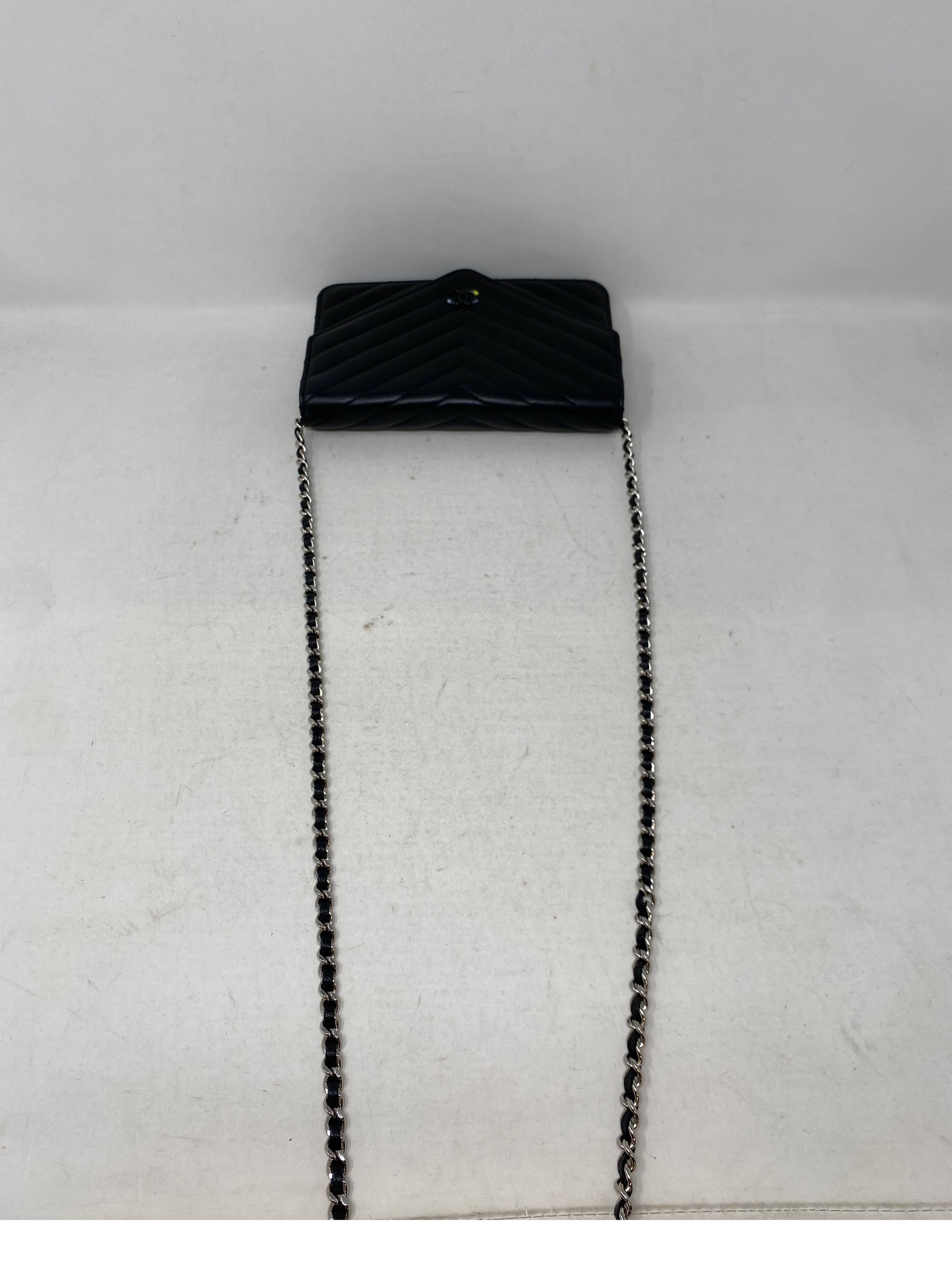 Chanel Black Chevron Wallet On A Chain Bag  12