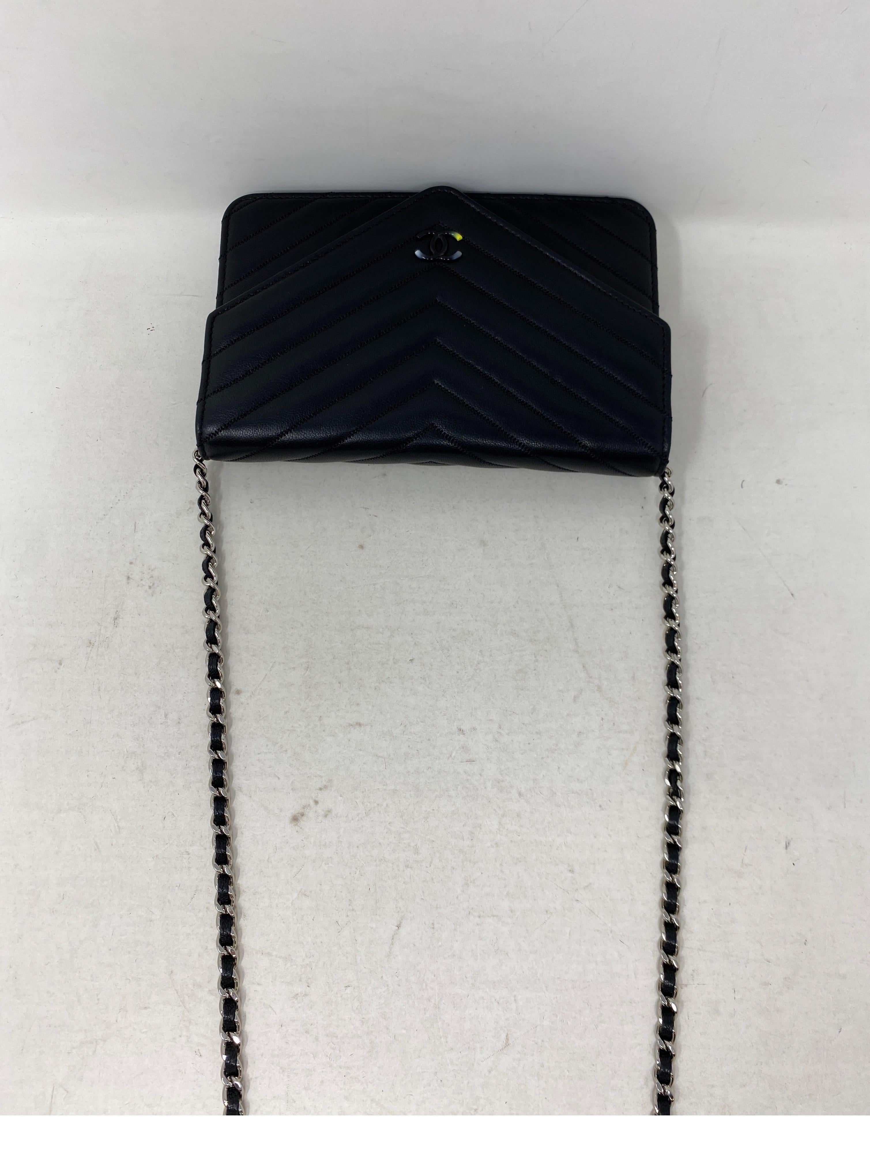 Chanel Black Chevron Wallet On A Chain Bag  13