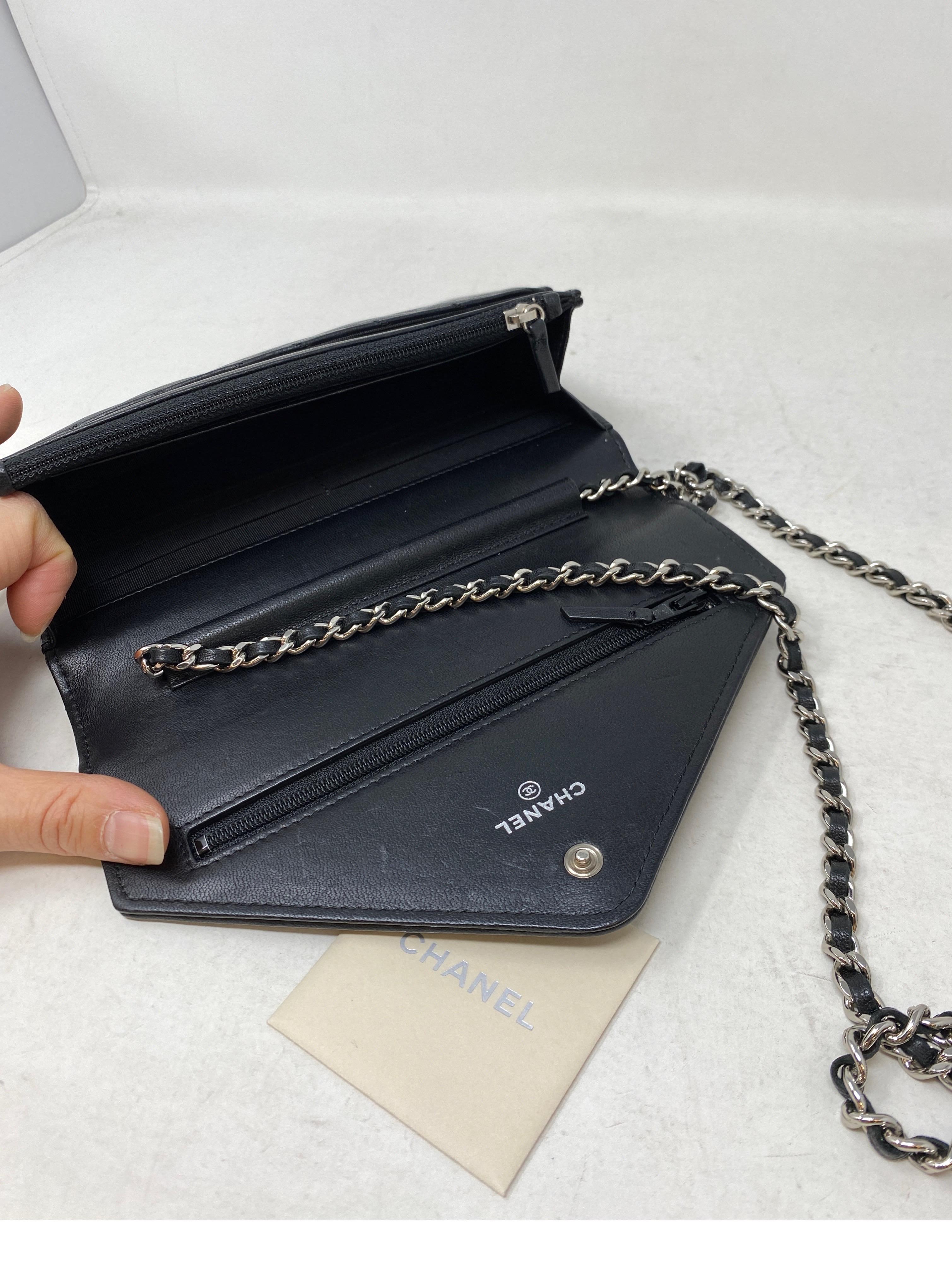Chanel Black Chevron Wallet On A Chain Bag  4