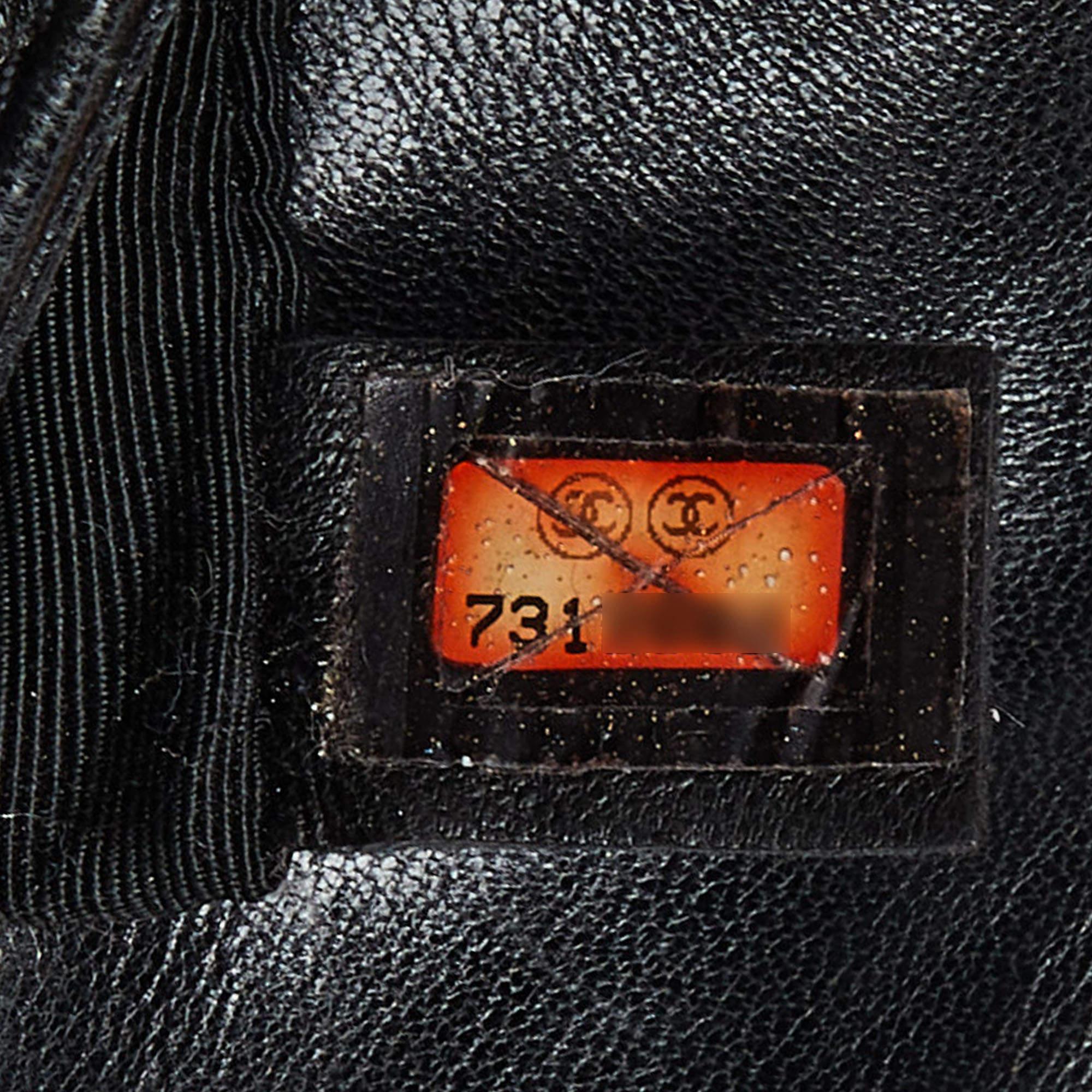 Chanel Black Chocolate Bar Leather Vintage Flap Bag For Sale 7