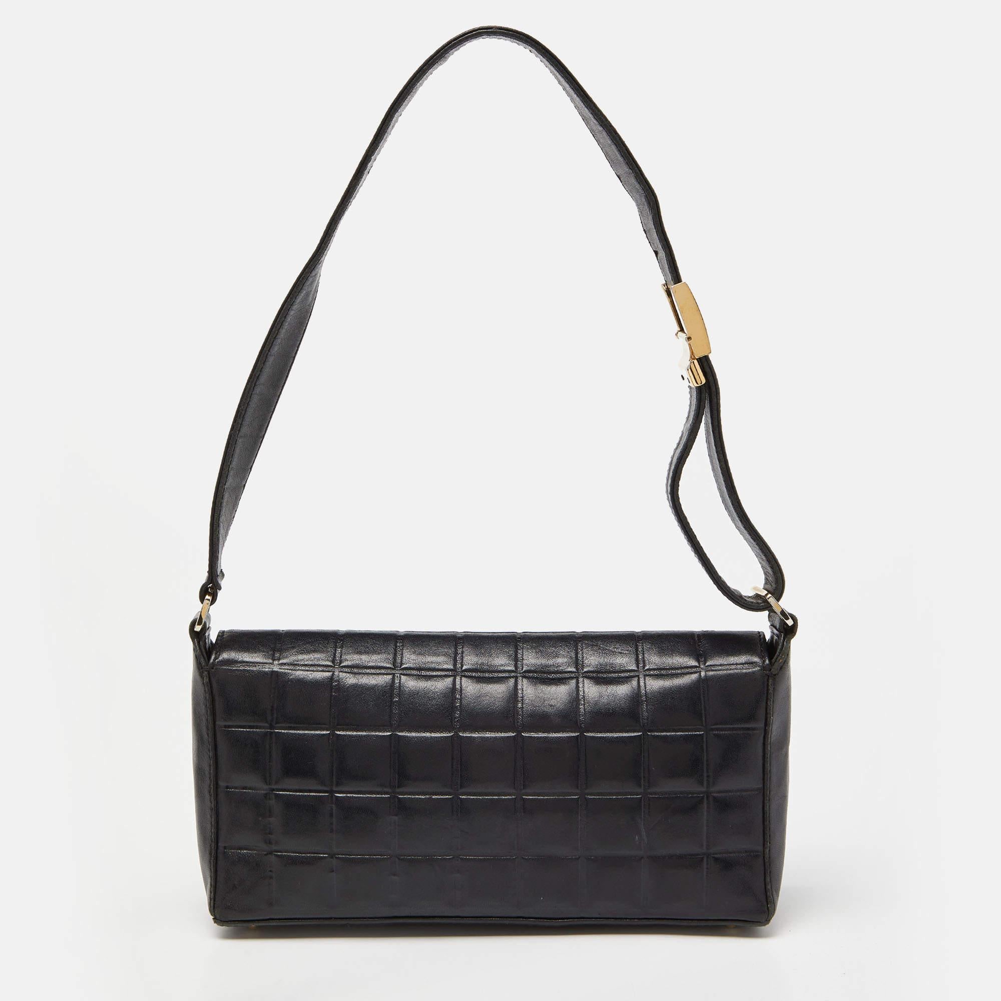 Women's Chanel Black Chocolate Bar Leather Vintage Flap Bag For Sale