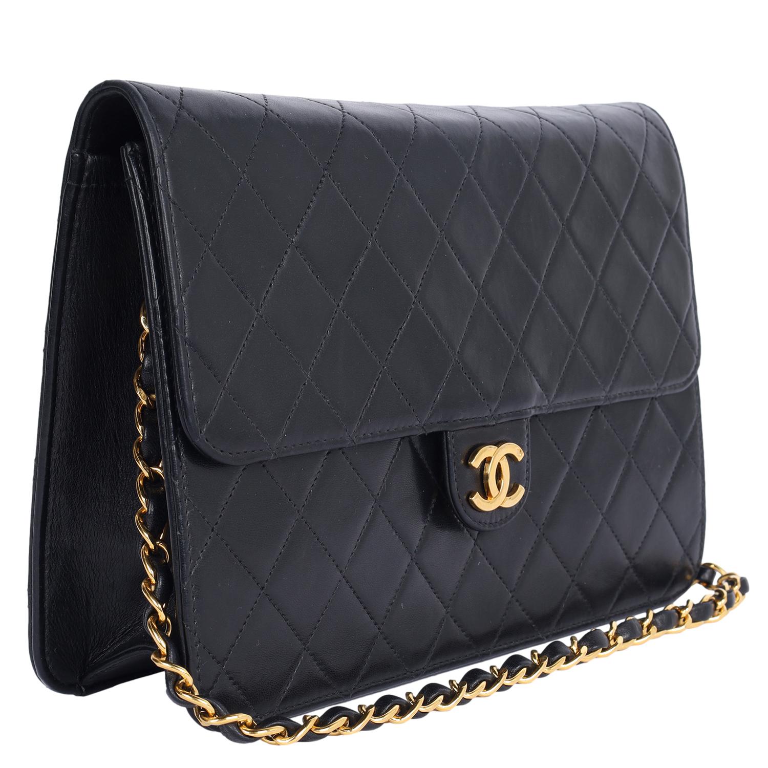 Chanel Black Classic Front Flap Quilted Leather Shoulder Bag In Good Condition For Sale In Salt Lake Cty, UT