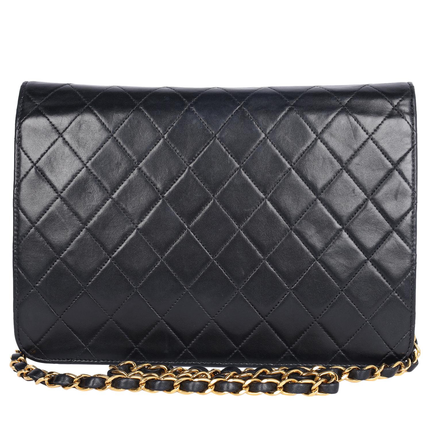 Chanel Black Classic Front Flap Quilted Leather Shoulder Bag For Sale 1