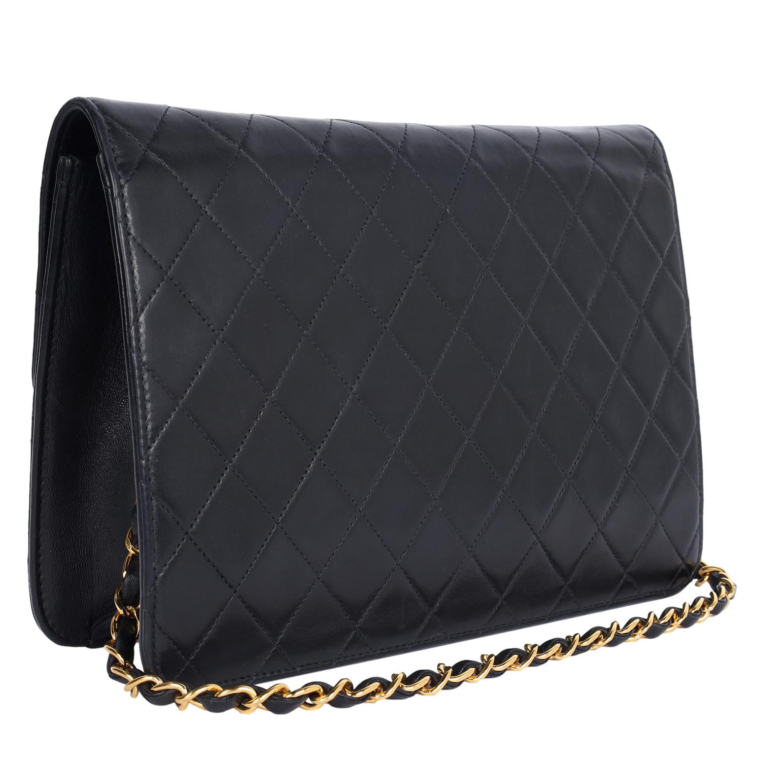 Chanel Black Classic Front Flap Quilted Leather Shoulder Bag For Sale 2