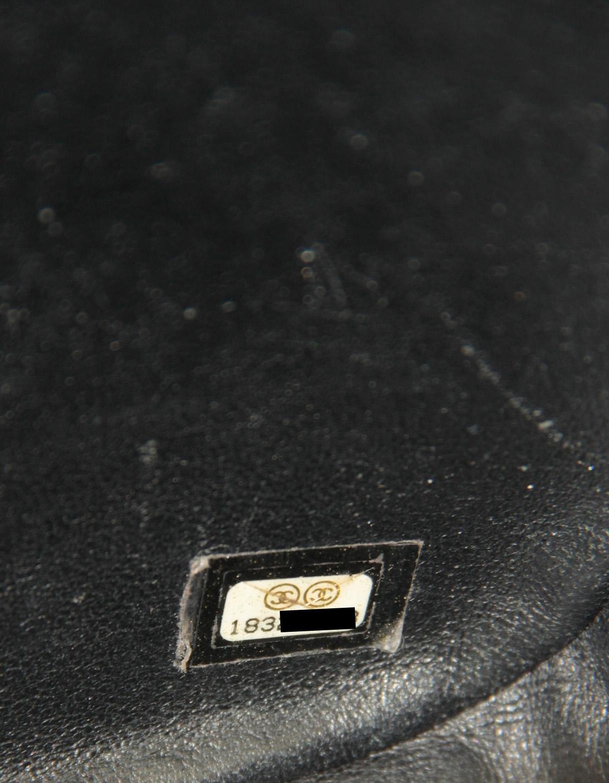 Chanel Black Classic Twist Patent Flap Bag w/ Lambskin Trim For Sale 5