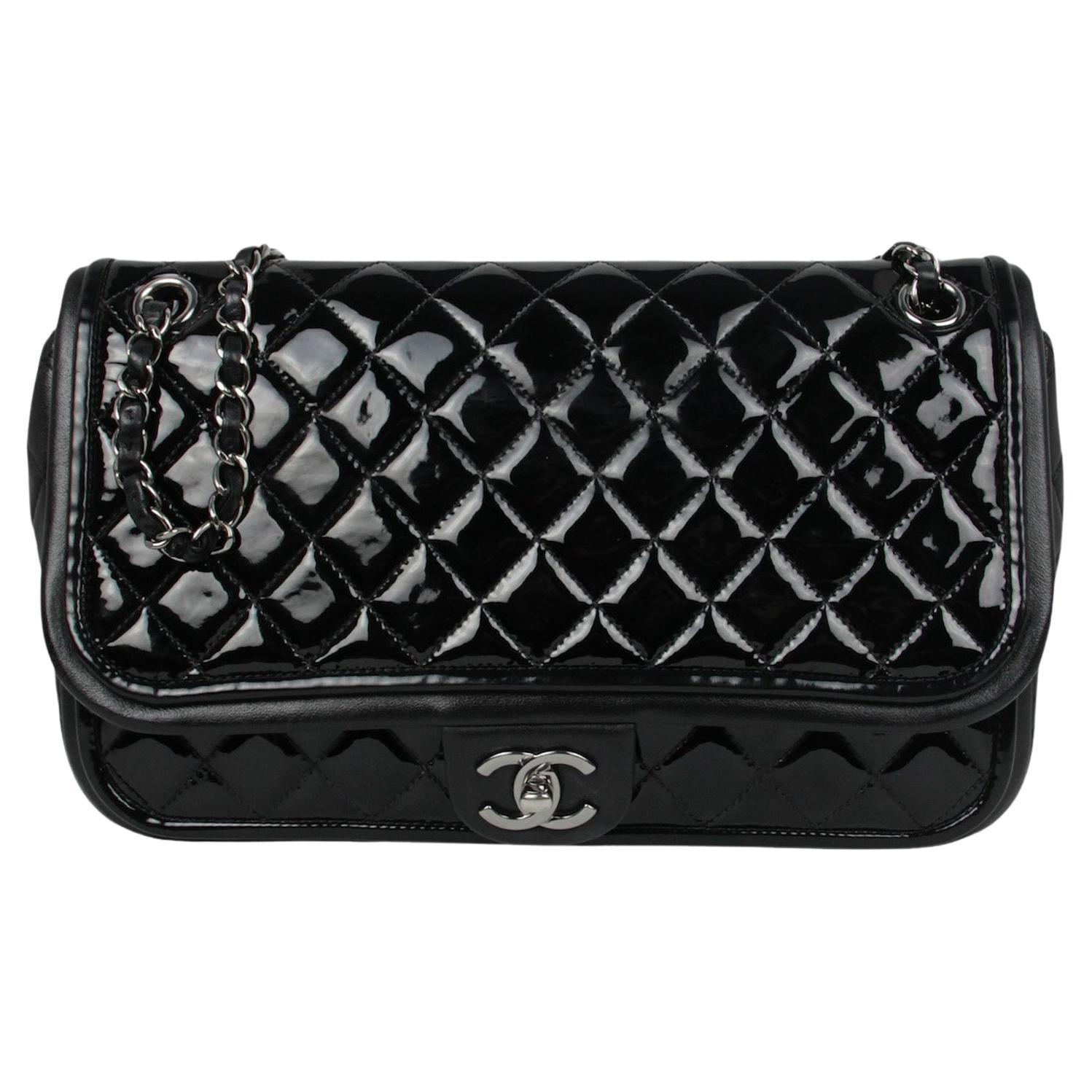 Chanel Black Classic Twist Patent Flap Bag w/ Lambskin Trim For Sale