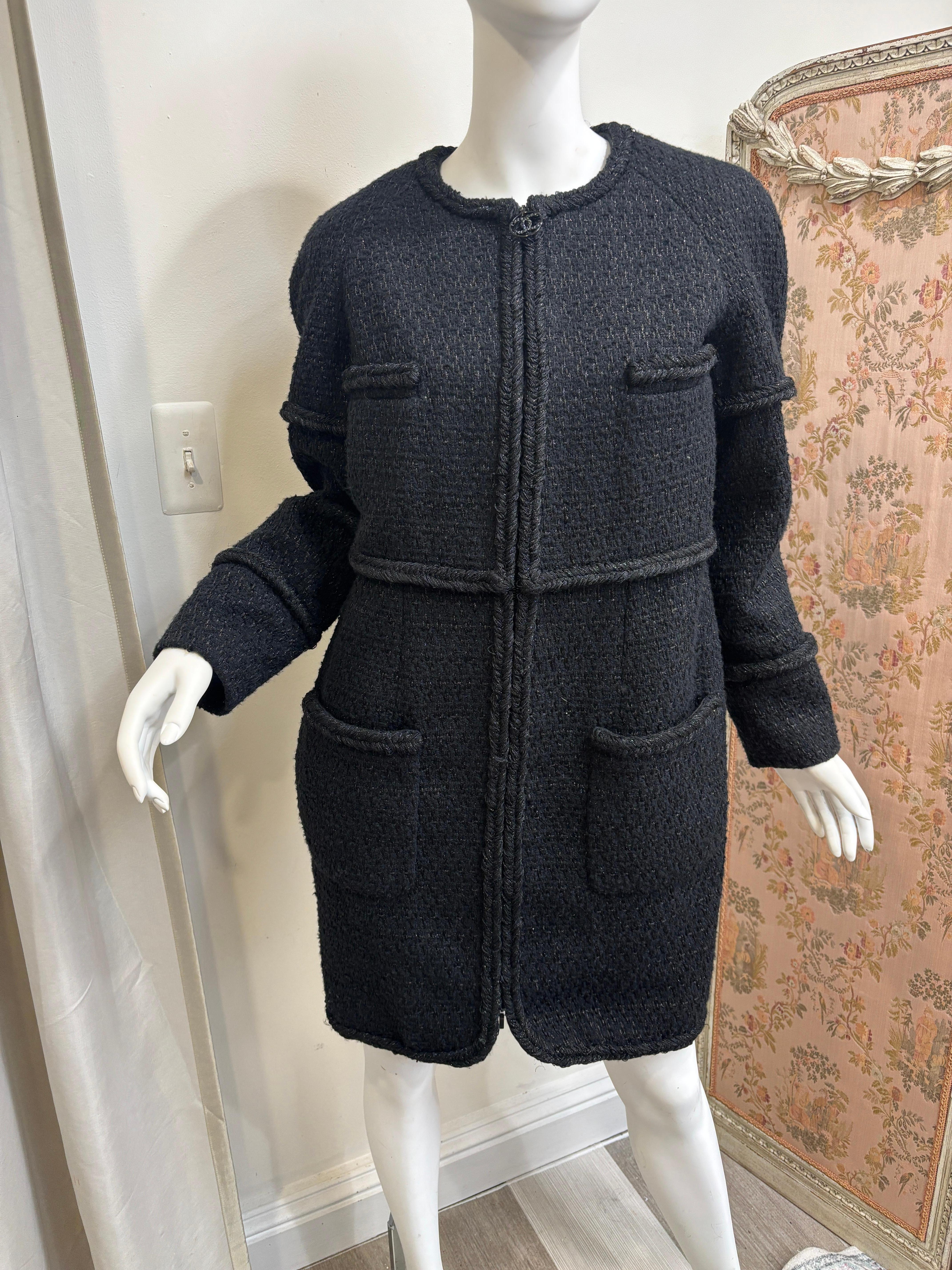 Chanel Coat Black
Size 40
2019 Collection
Zipper

Measurements:
Center back 34.5 inches
Raglan shoulder 29 inches
Bust 19 inches
Waist 18 inches
Hip 20.5 inches
