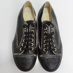 Baskets Chanel en toile noire à lacets