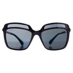 Chanel, Gafas de sol negras de la colección Coco Chanel Cloud