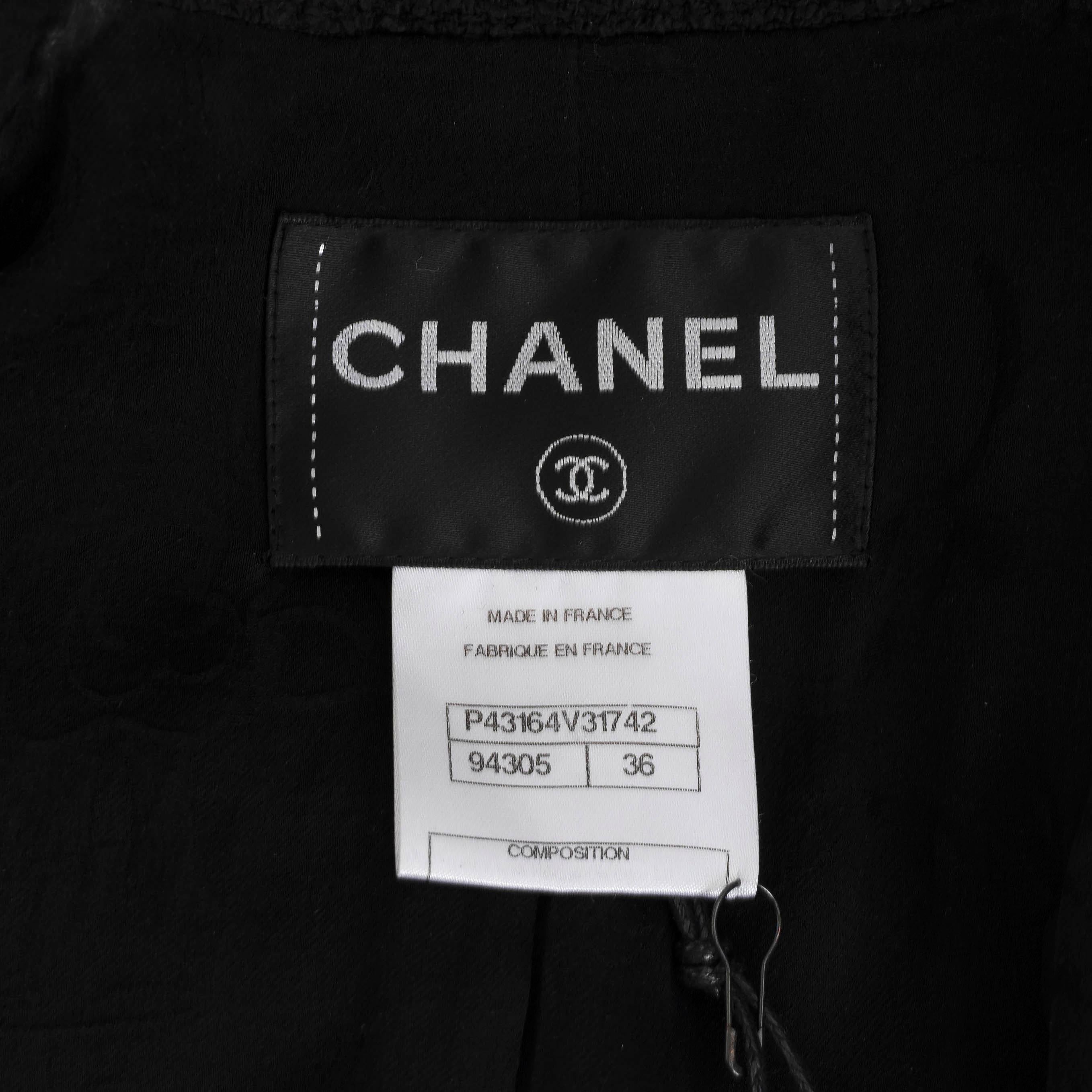 CHANEL black cotton 12P DOUBLE BREASTED CROPPED TWEED Jacket 36 XS For Sale 3