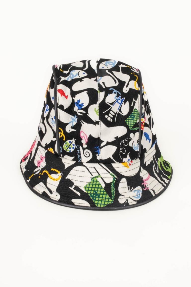 Chanel Black Cotton Bucket Hat, 2007 In Excellent Condition For Sale In SAINT-OUEN-SUR-SEINE, FR