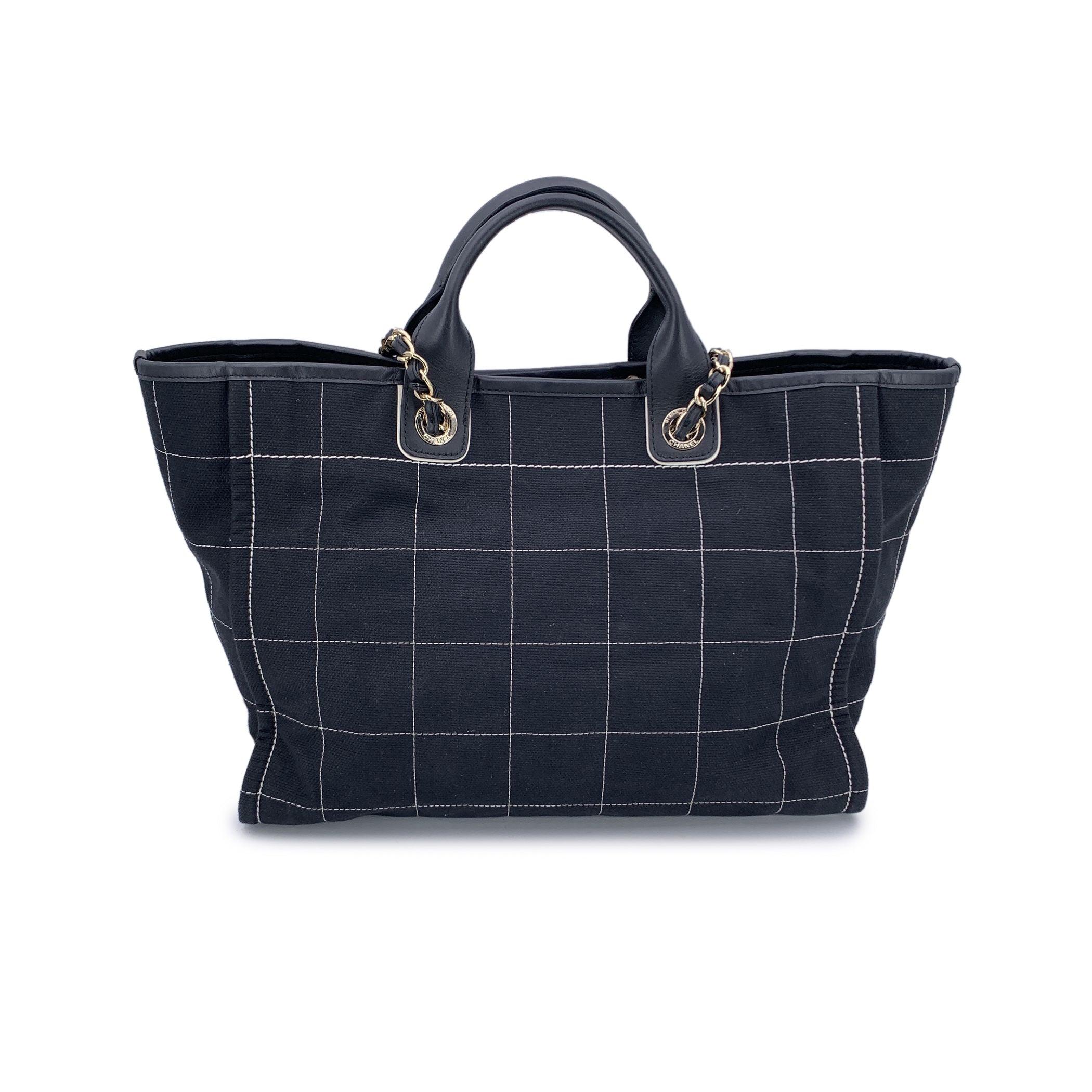 Chanel Black Cotton Square Stitching Deauville Tote Shoulder Bag In Excellent Condition For Sale In Rome, Rome