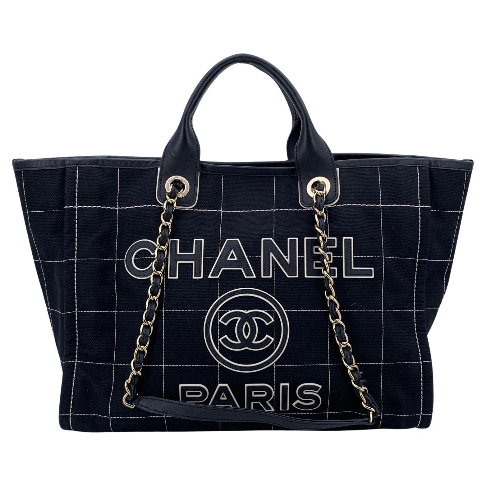 Chanel Bolso bandolera Deauville de algodón negro con costuras cuadradas en venta