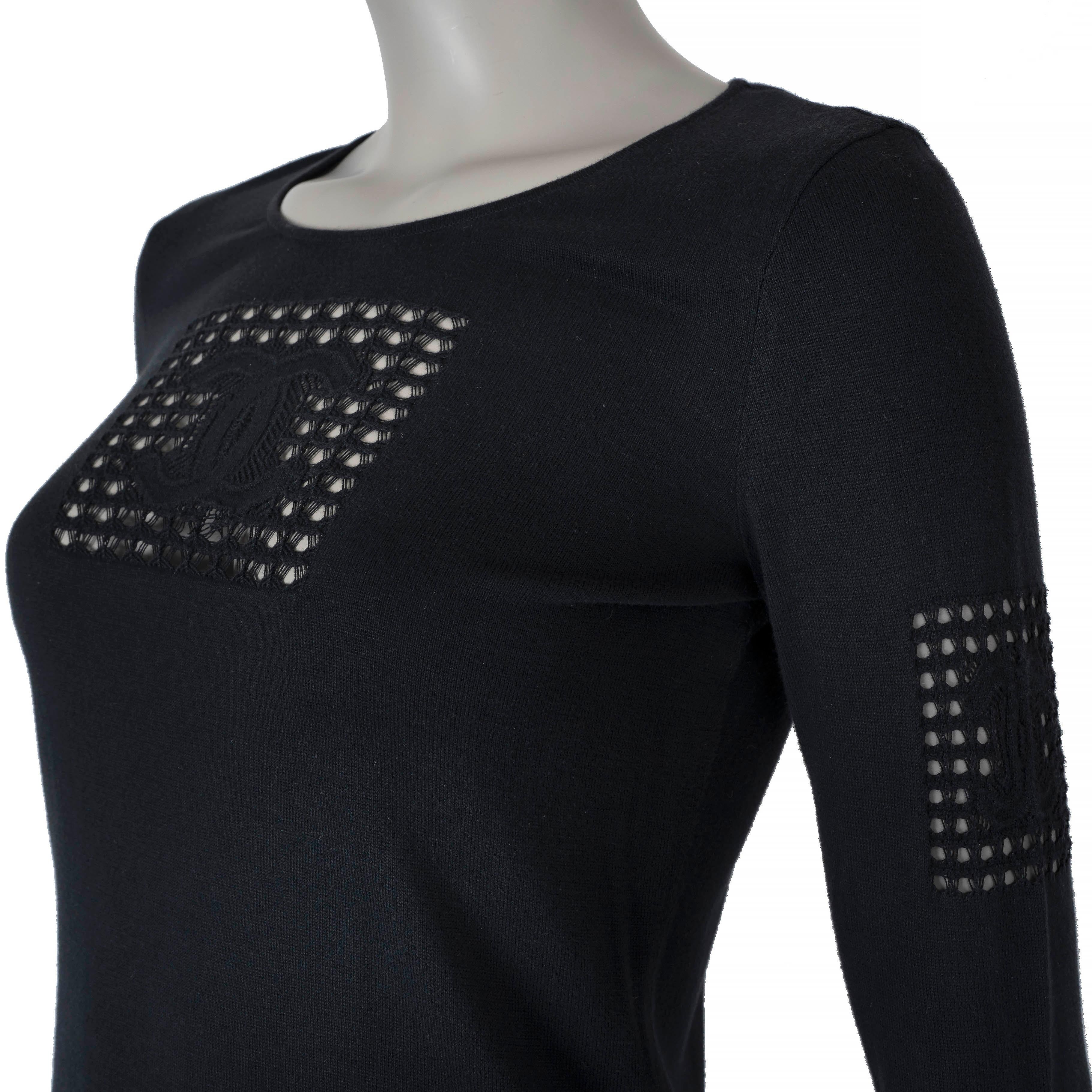 CHANEL black cotton VINTAGE CC LACE KNIT Sweater XS / S For Sale 2