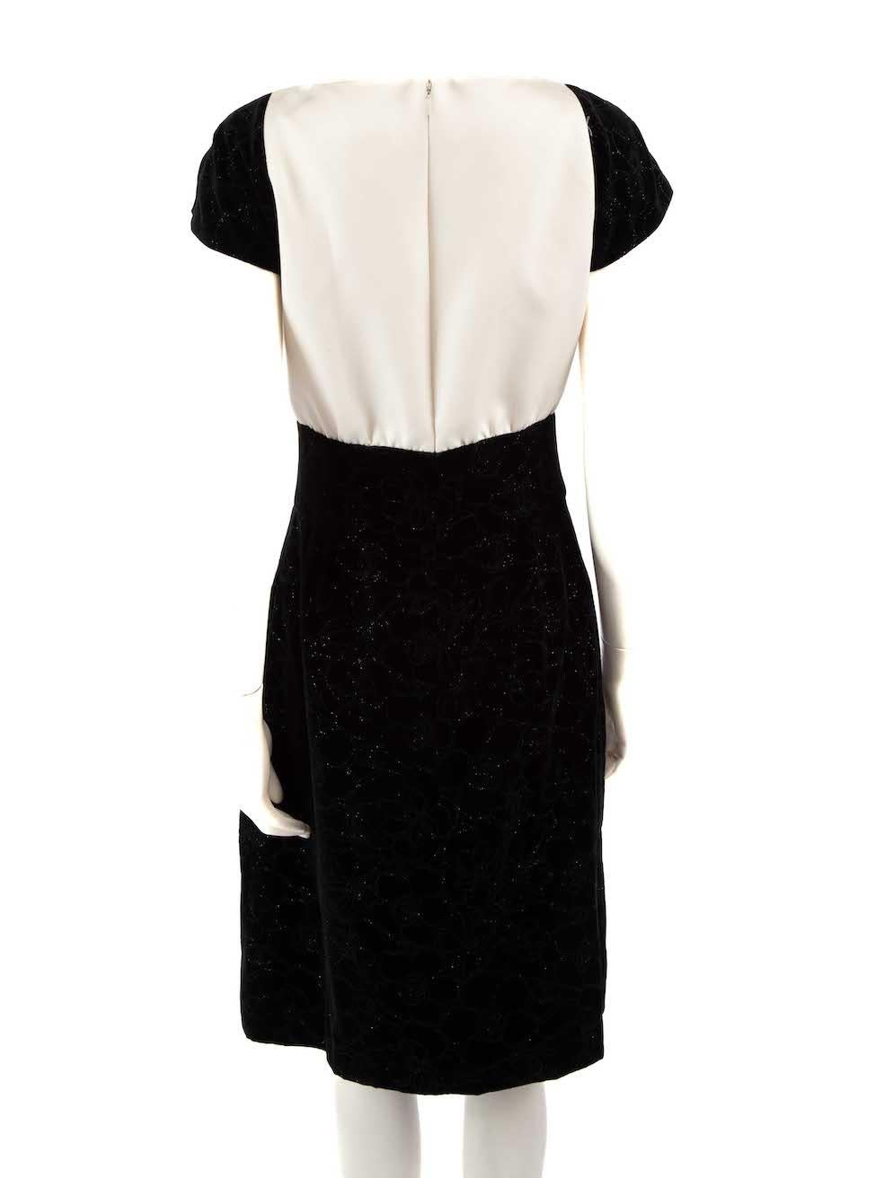 Chanel Black & Cream Floral Pattern Dress Size M In Excellent Condition In London, GB