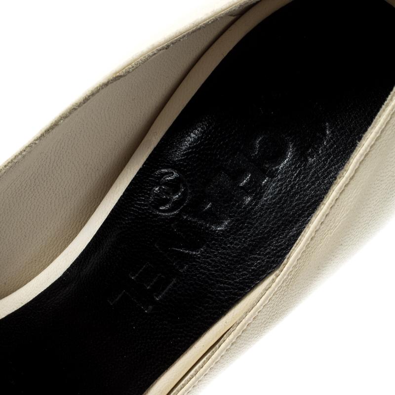 Women's Chanel Black/Cream Leather Peep Toe Pumps Size 37