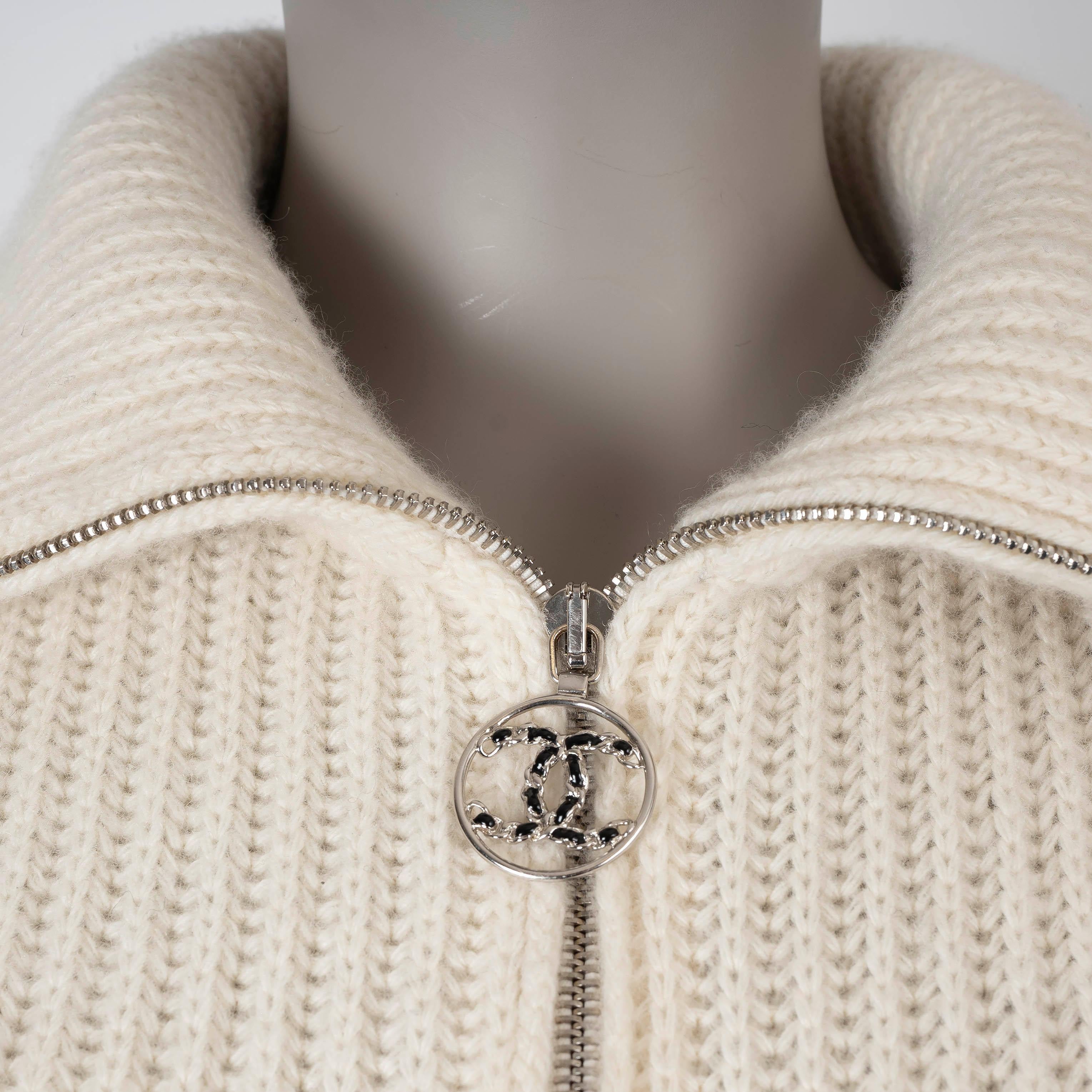 CHANEL black & cream wool 19B BOUCLE & CABLE KNIT Bomber Jacket 38 S 1