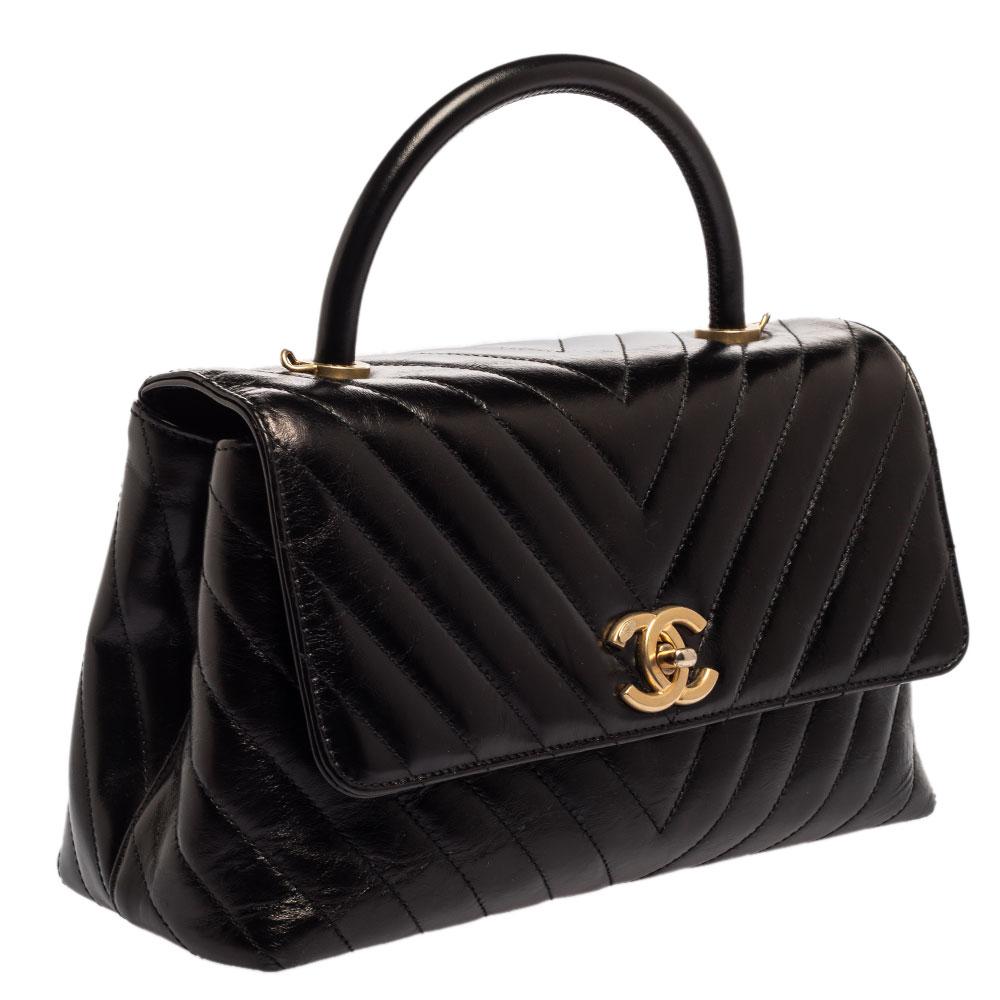 Chanel Black Crinkled Chevron Leather Small Coco Top Handle Bag In Good Condition In Dubai, Al Qouz 2