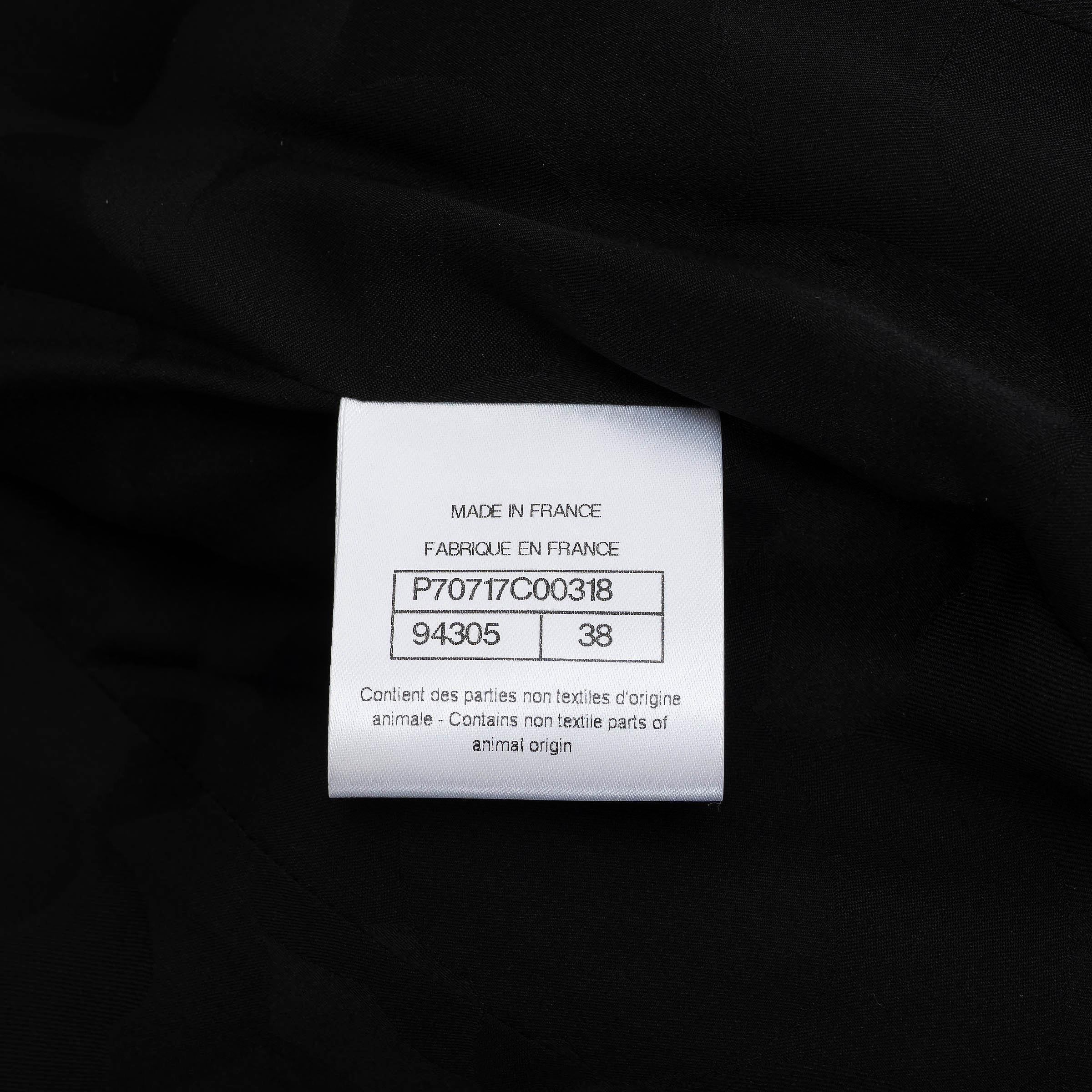 CHANEL schwarzes geknittertes Leder 21A CHATEAU DES DAMES CROPPED Jacke 38 S im Angebot 3