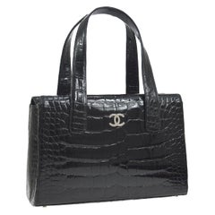 Chanel - Sac à main en cuir crocodile exotique noir à poignée supérieure argentée